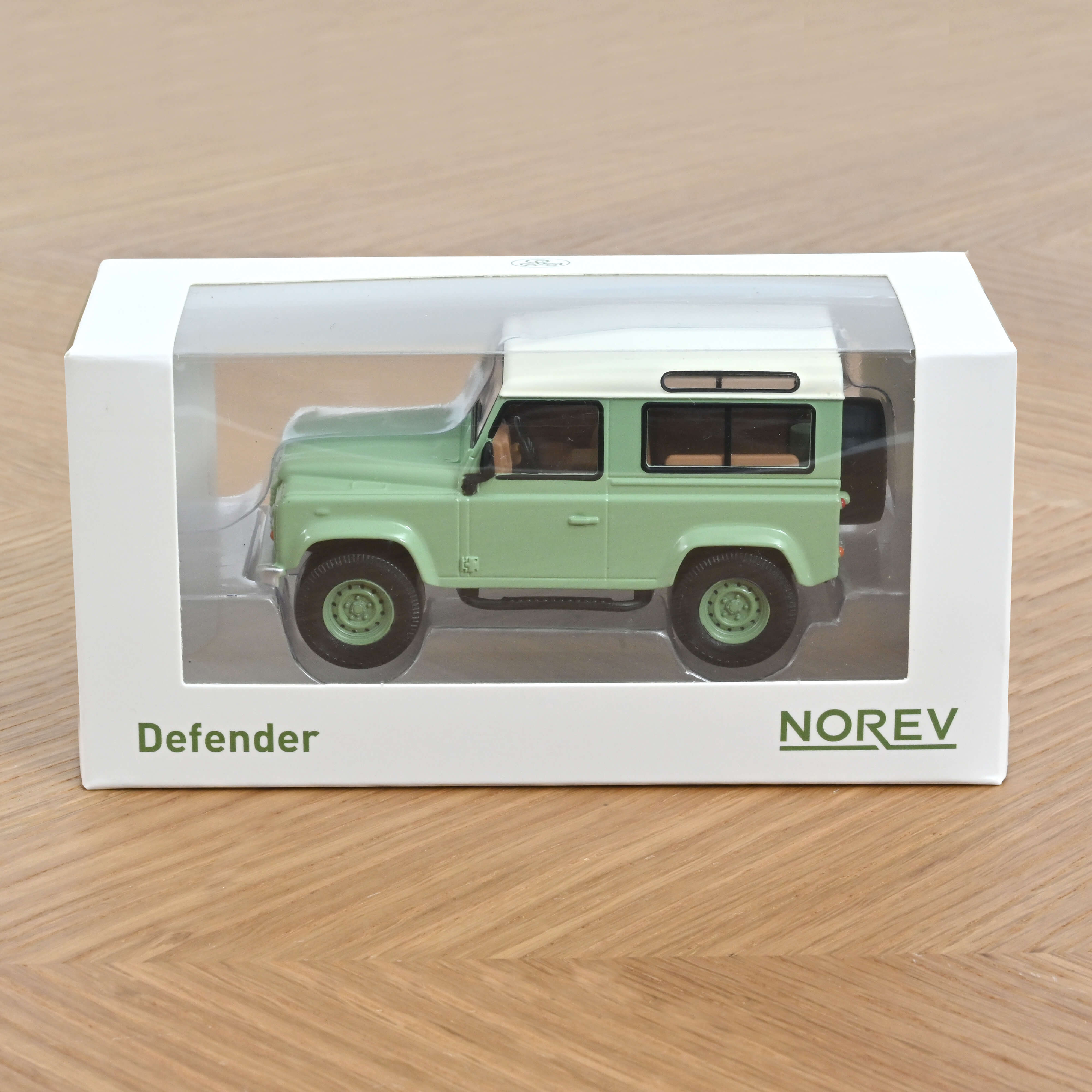 Land Rover Defender 1995 Vert/Blanc (Intérieur Marron) Jet-car 1/43