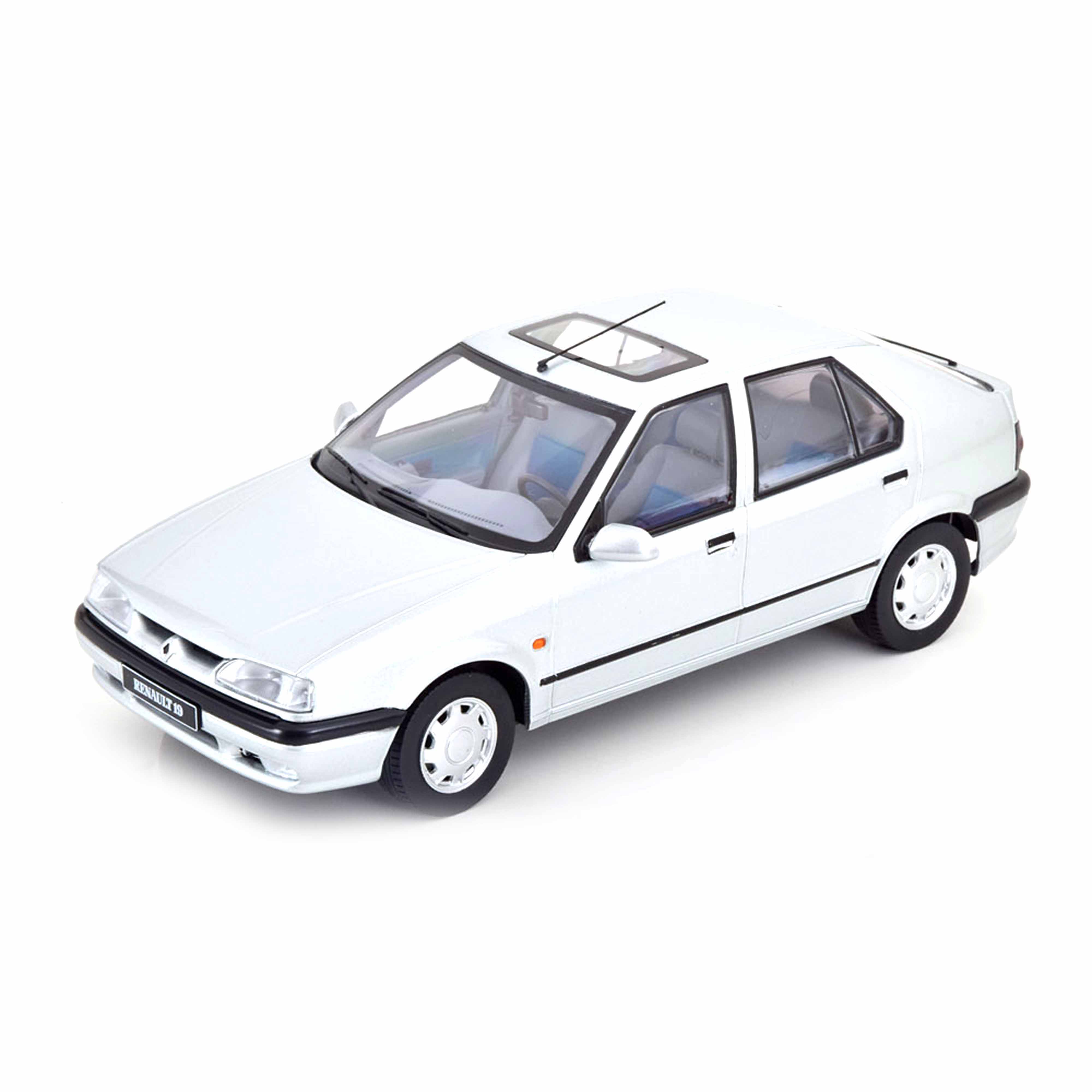 Renault 19 1994 Argent 1/18