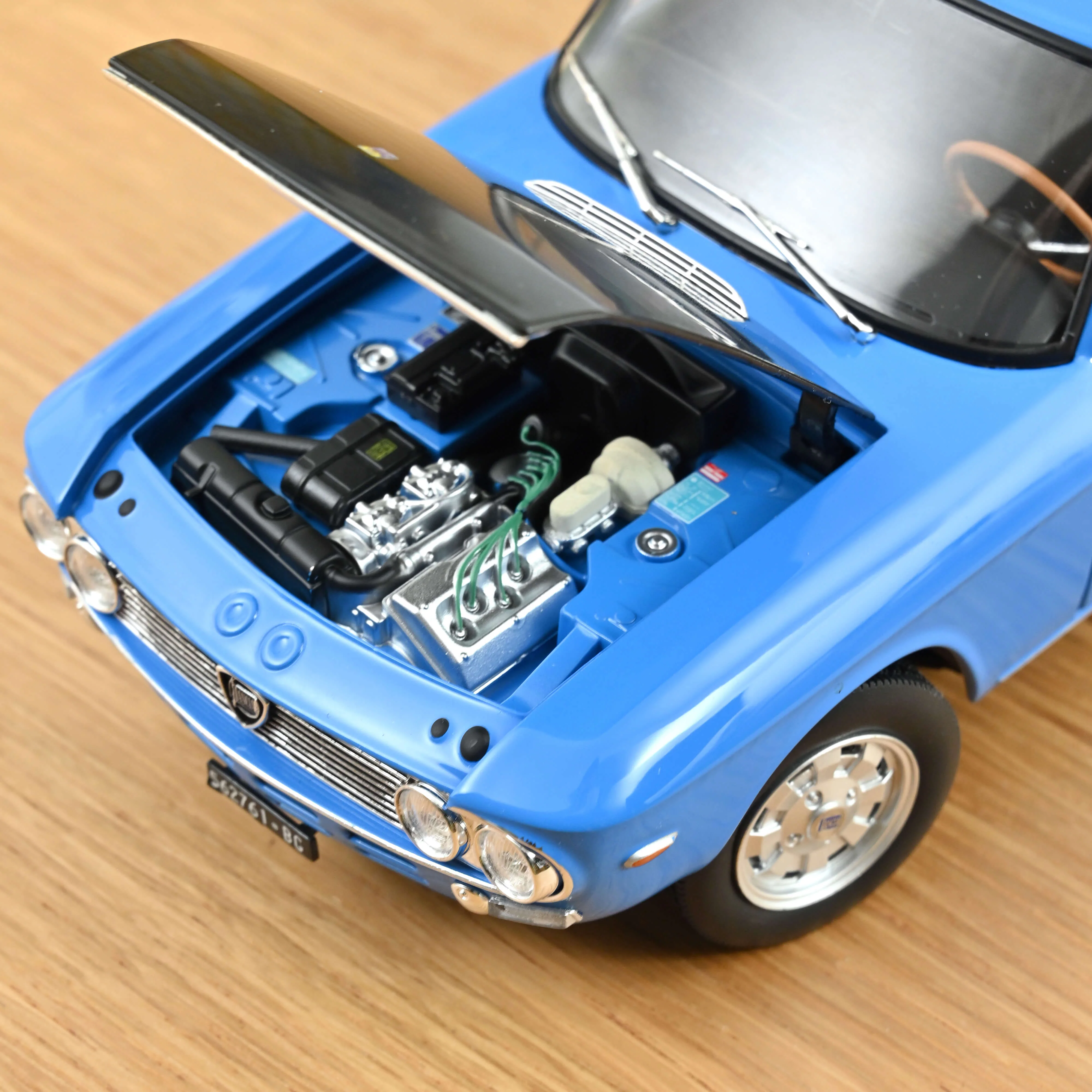 Lancia Fulvia 1600 HF 1971 Bleu  Moyen 1/18 - 200pcs