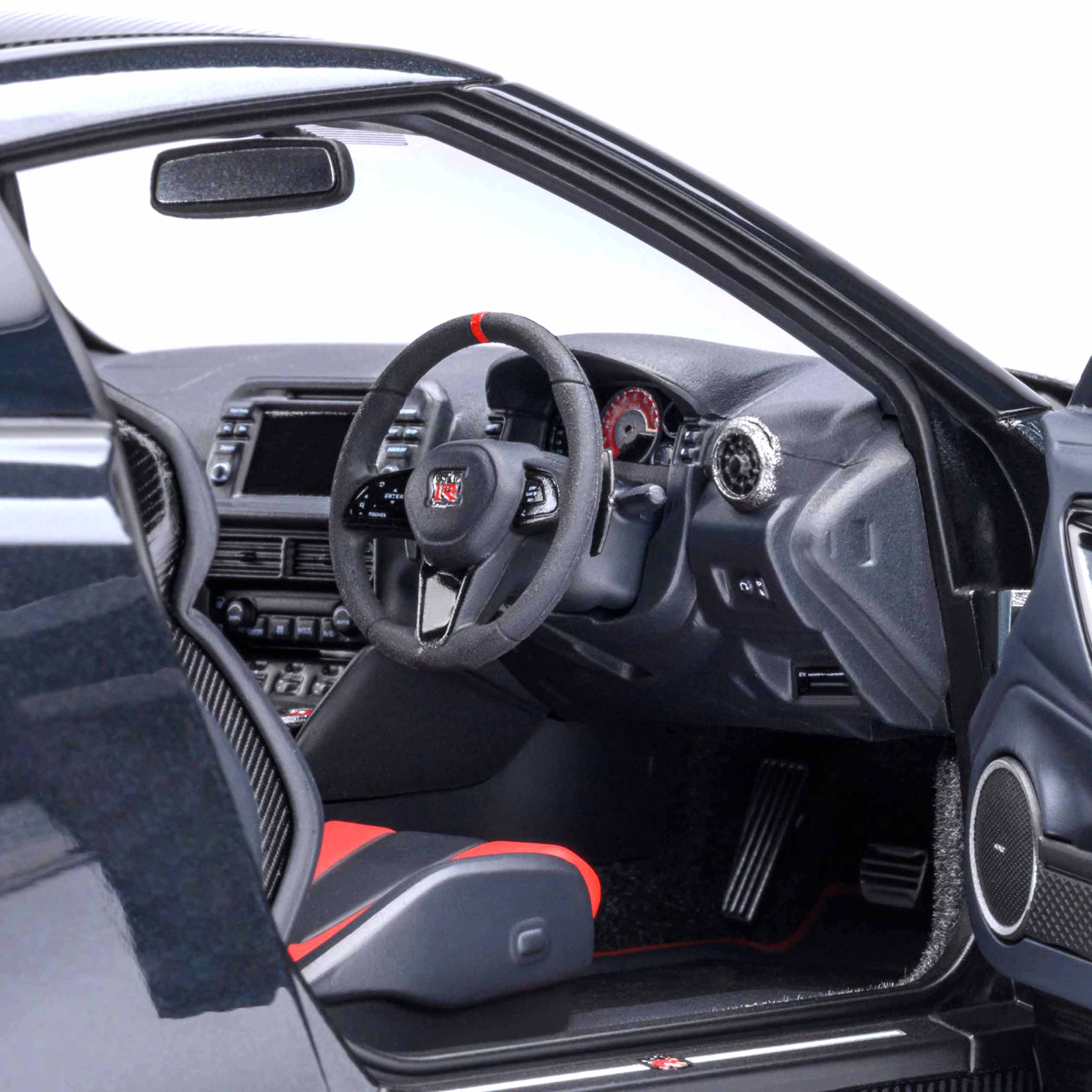 Nissan GT-R (R35) NISMO 2022 Edition Meteor Flake Noir Perlé 1/18