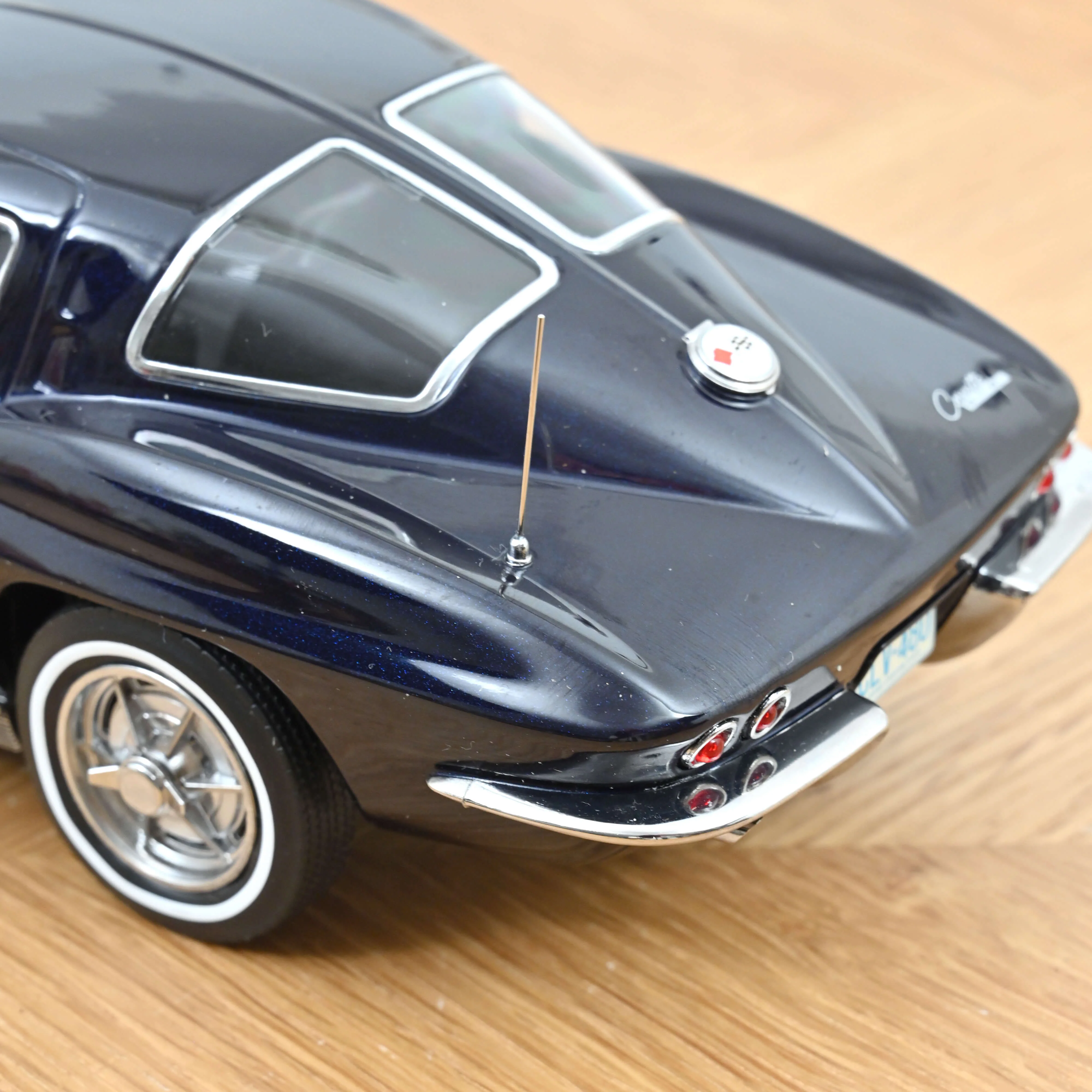 Chevrolet Corvette Sting Ray 1963 Bleu Daytona 1/18 - 200pcs