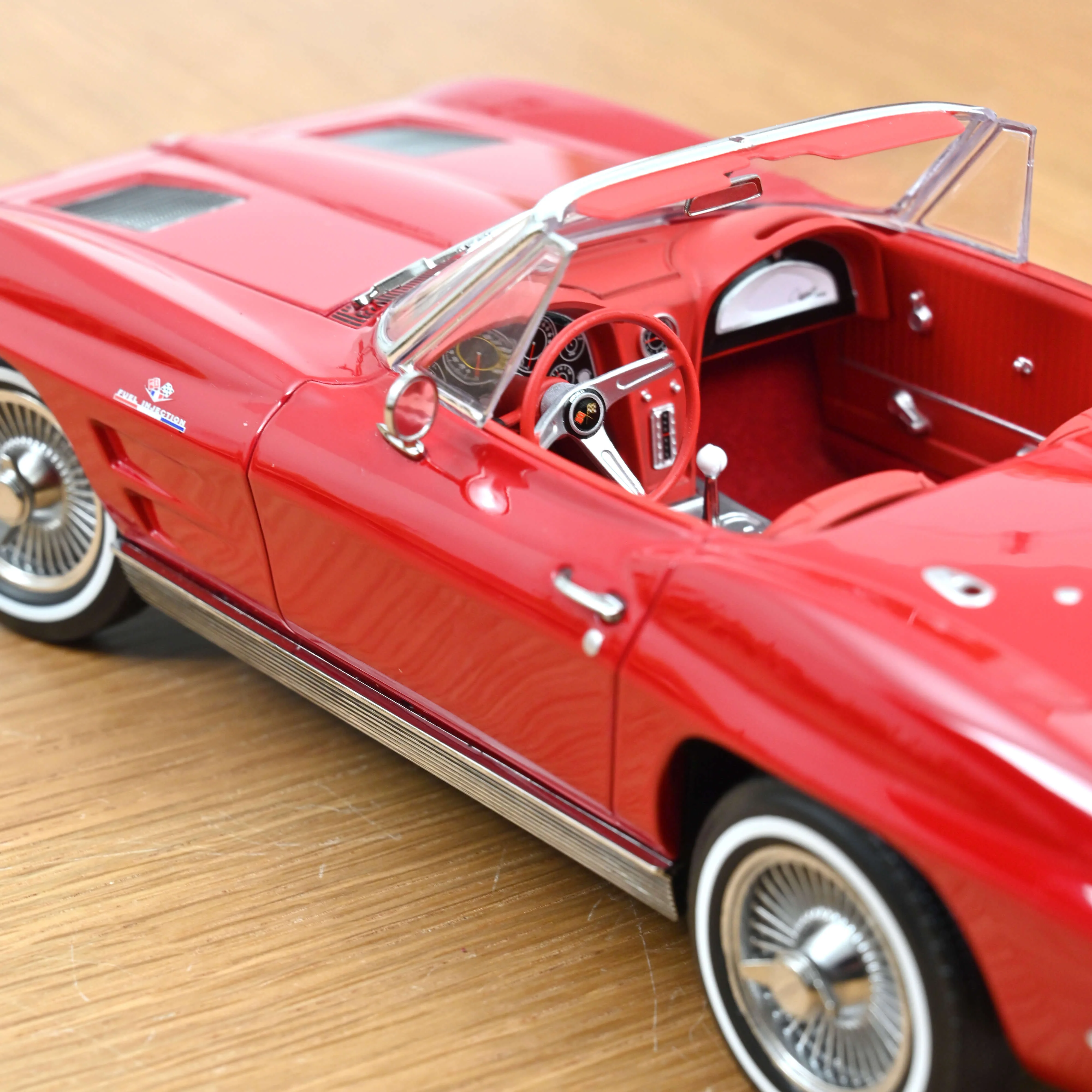 Chevrolet Corvette Sting Ray Cabriolet 1963 Rouge Riverside 1/18