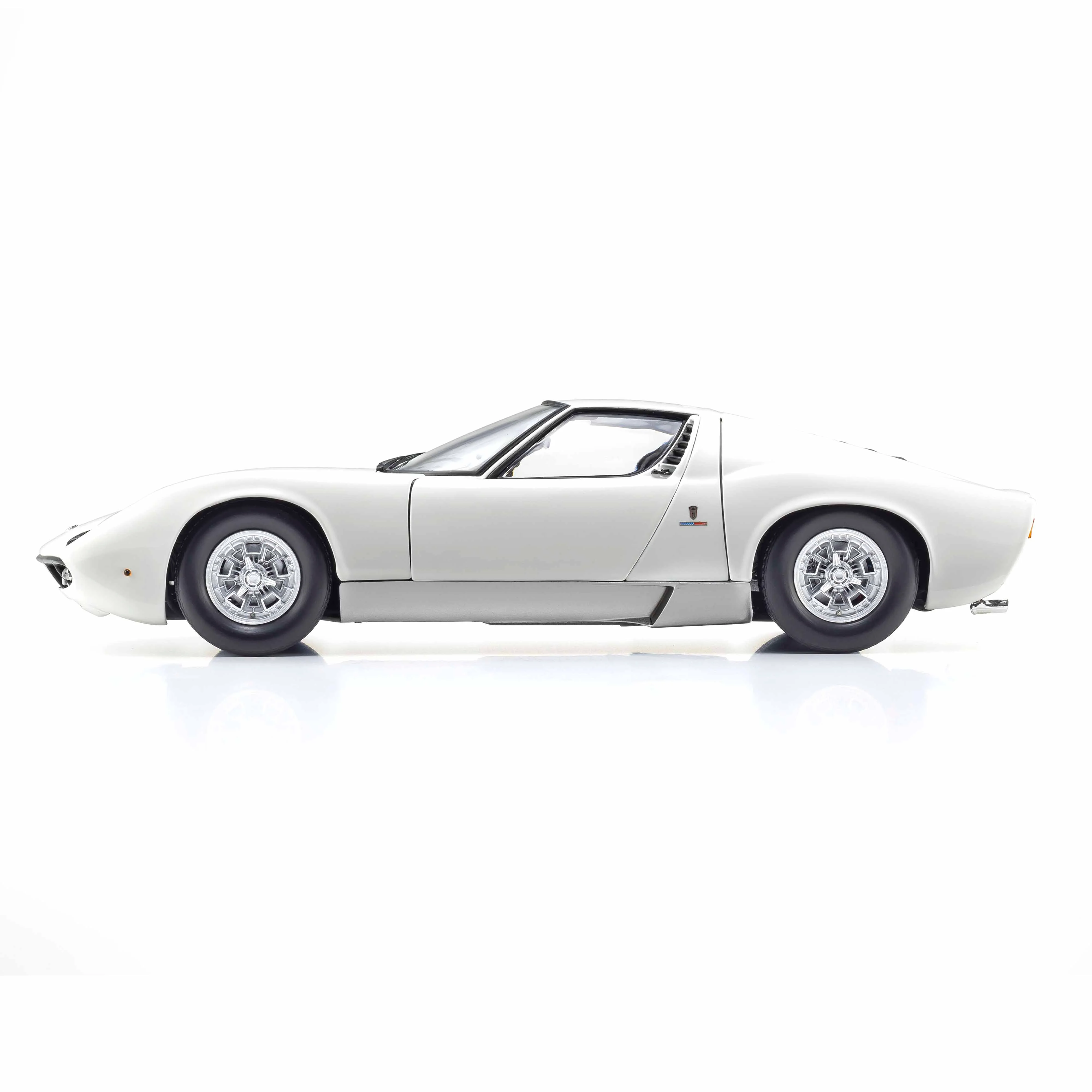 Lamborghini Miura P400 Blanc/Argent (Intérieur Noir) 1/18