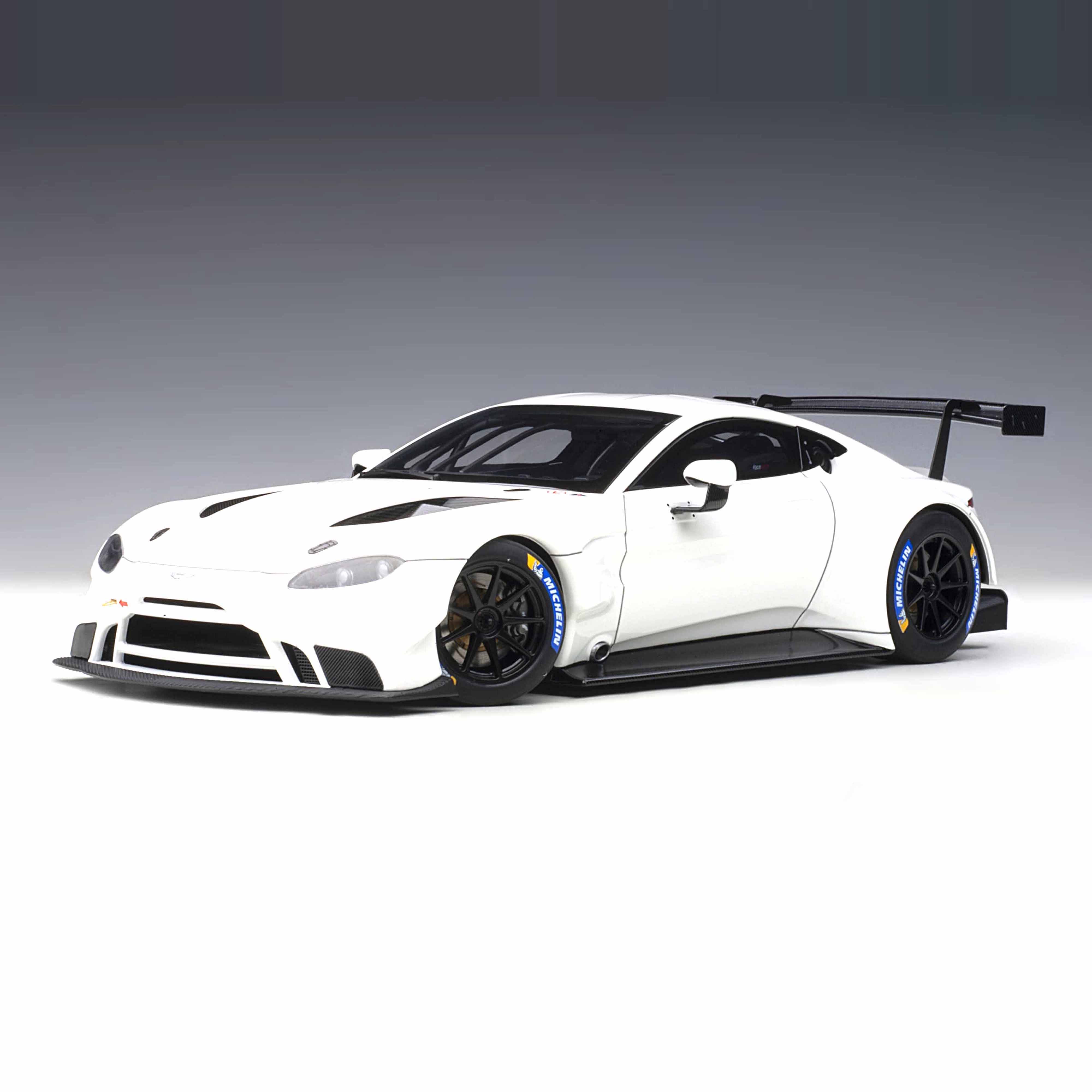 Aston Martin Vantage GTE Plain Body Version Blanc 1/18