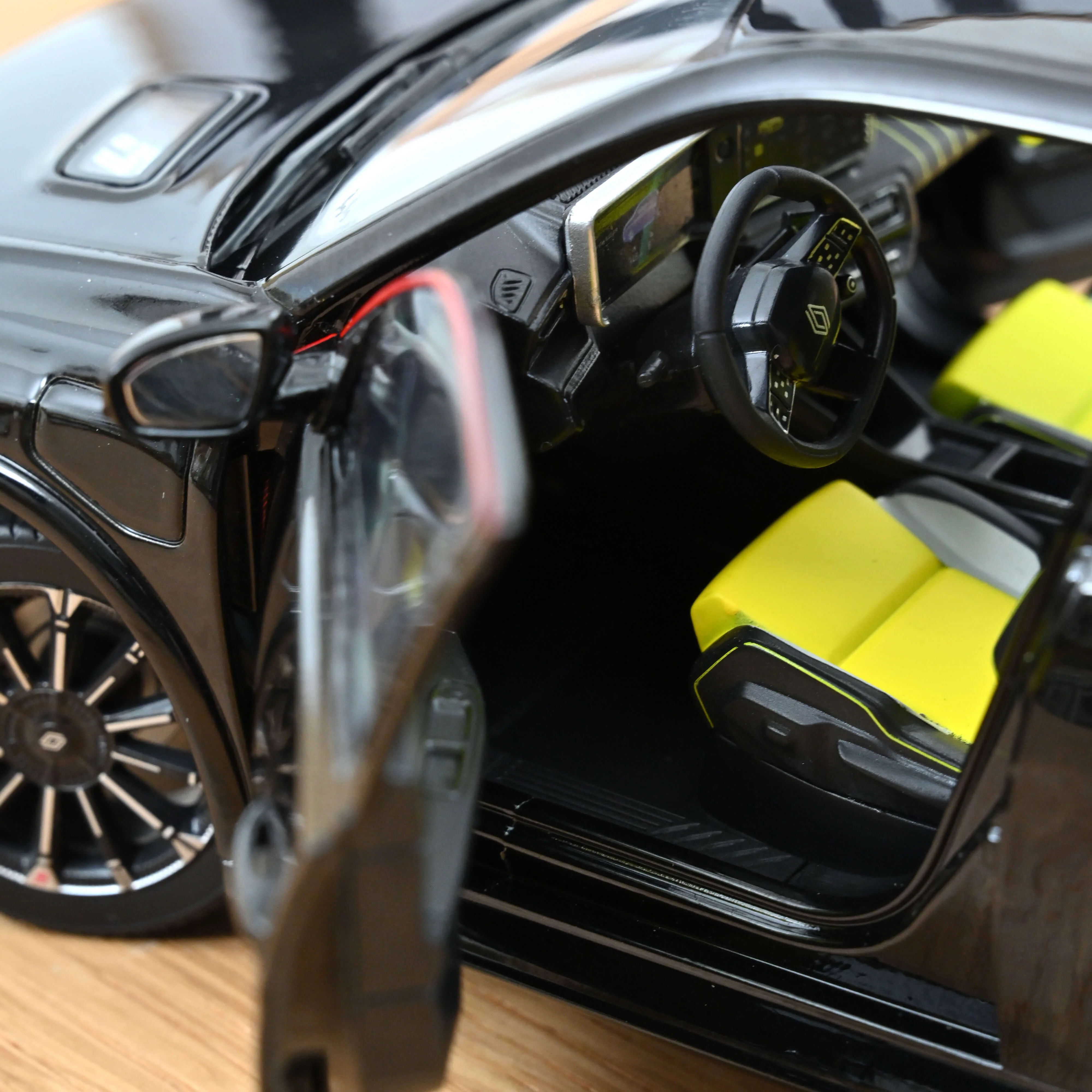 Renault 5 E-Tech Electrique 2024 Noir Etoilé 1/18 - 300pcs