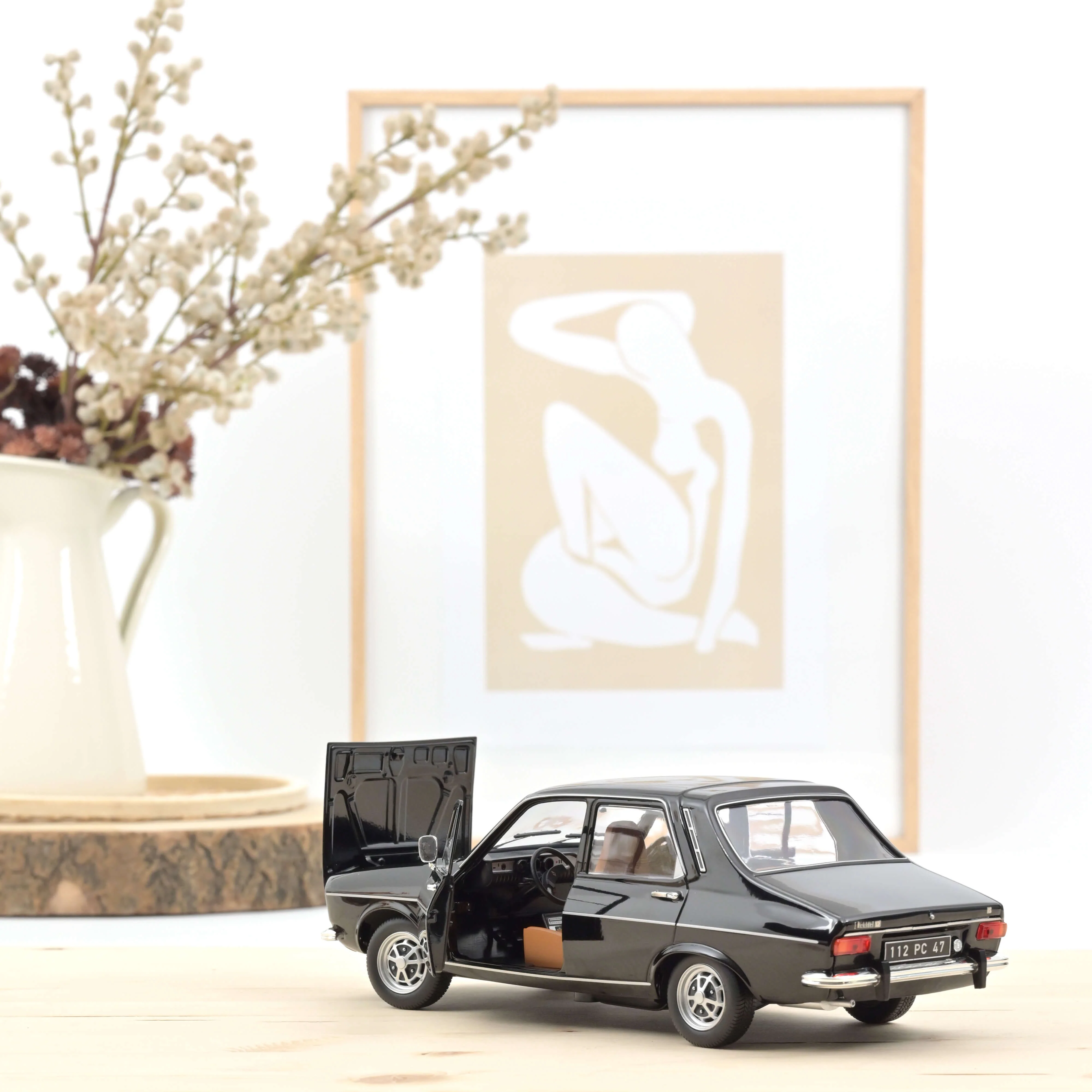 Renault 12 TS 1973 Noir 1/18ème - 400pcs