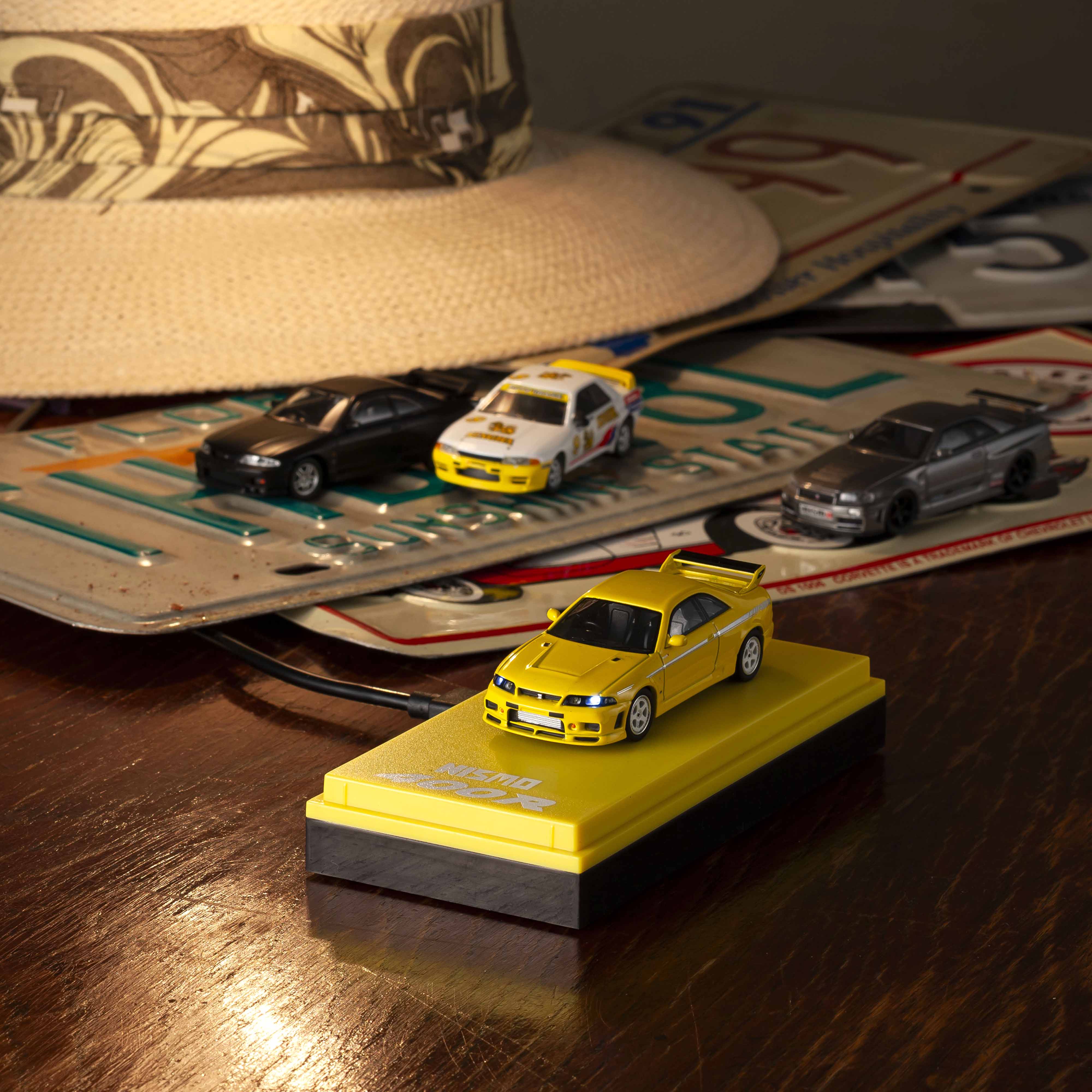 Nissan Skyline GT-R NISMO 400R R33 Jaune 1/64