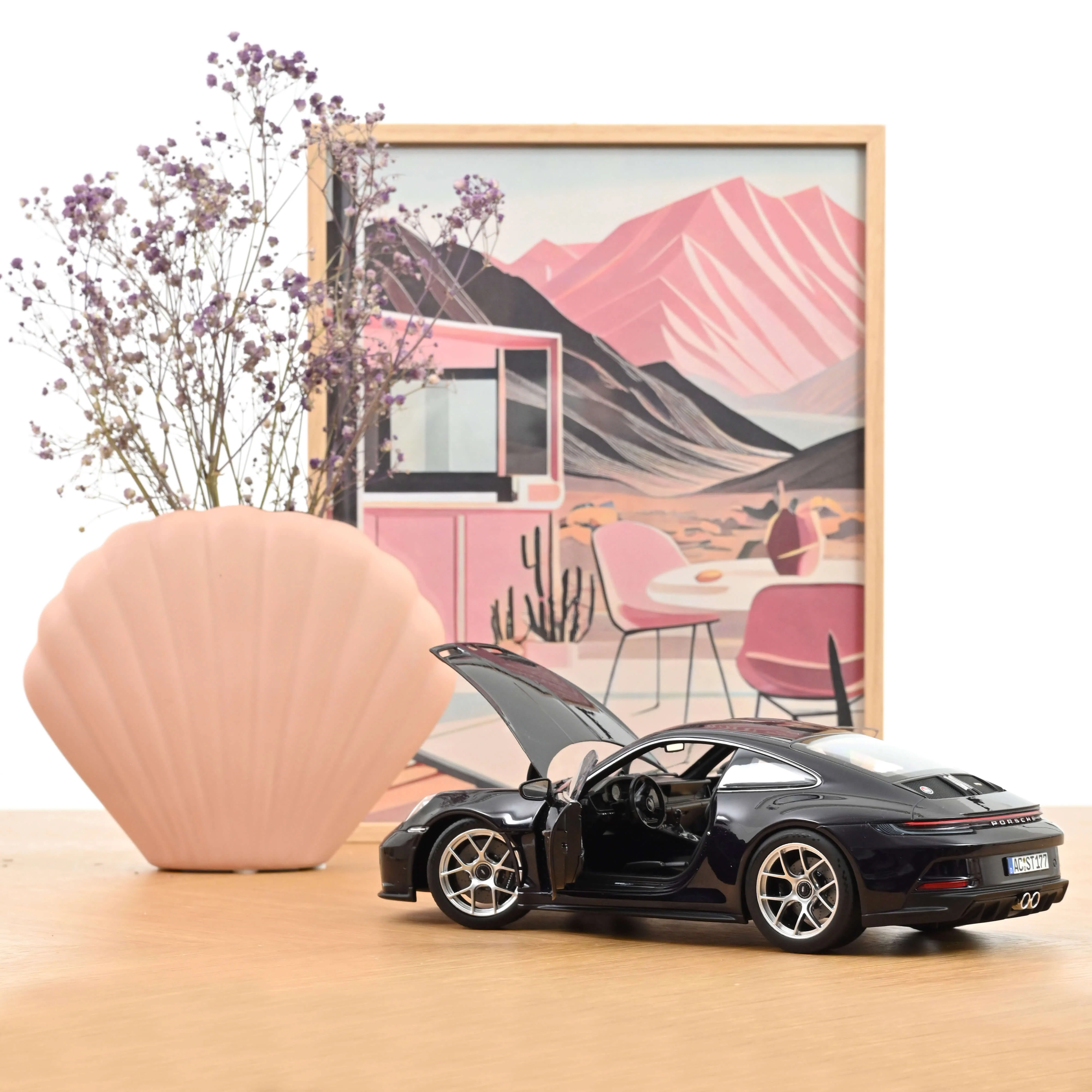 Porsche 911 S/T 2023 Violametallic 1/18 - 400 pcs