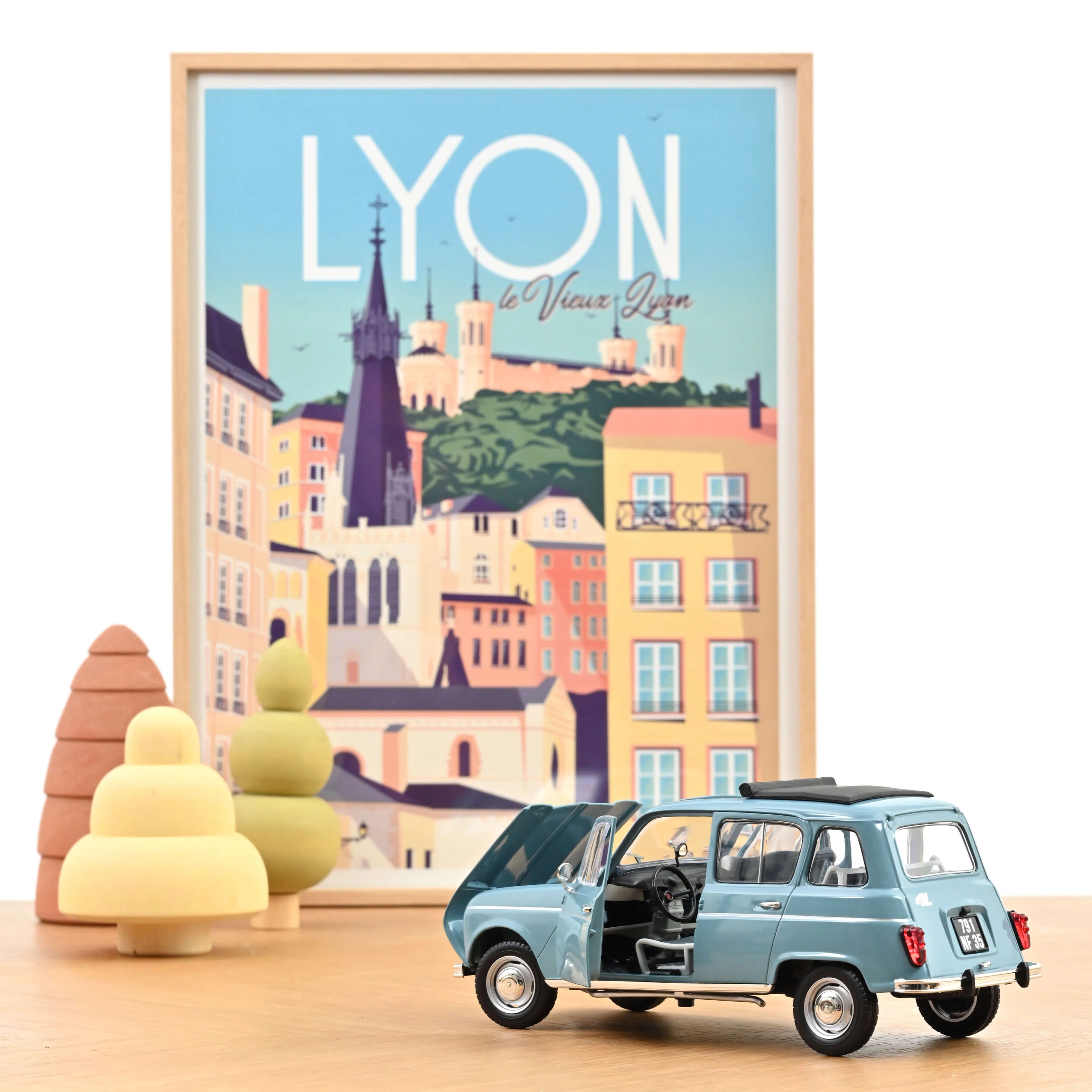 Renault 4L 1966 bleu français 1/18