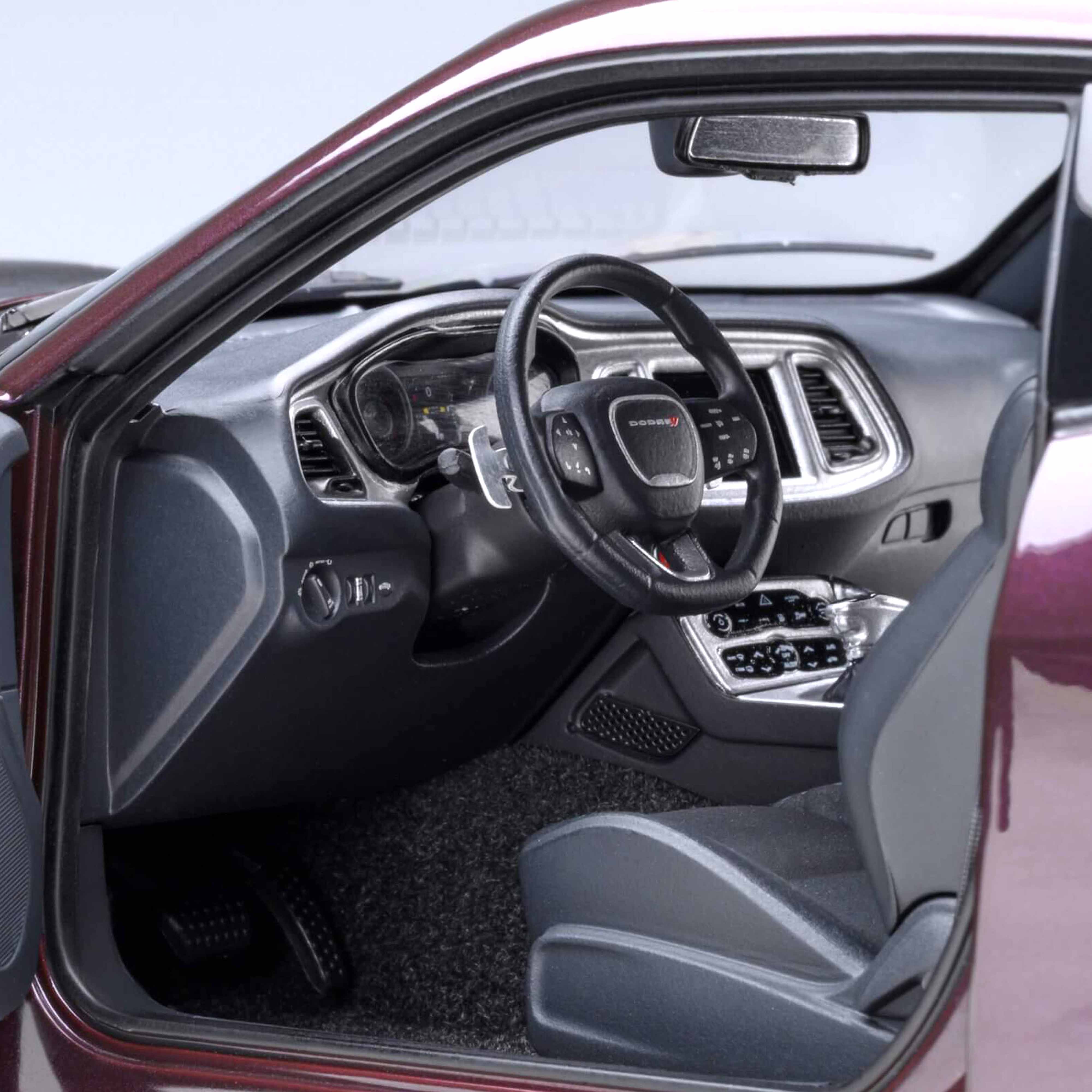 Dodge Challenger R/T Scat Pack Shaker Hellraisin 1/18