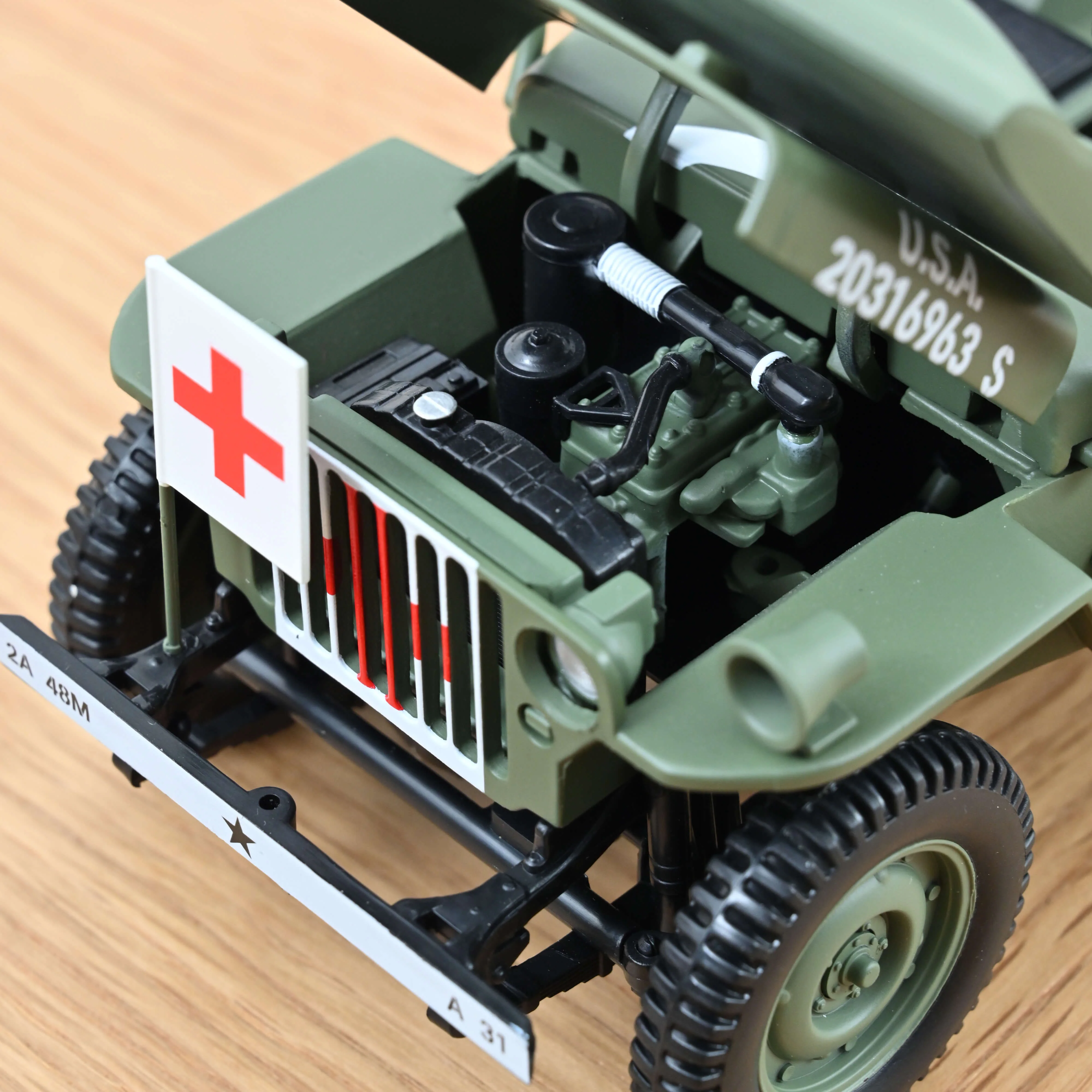 Jeep Militaire 1944 Ambulance 1/18 - 200 pcs