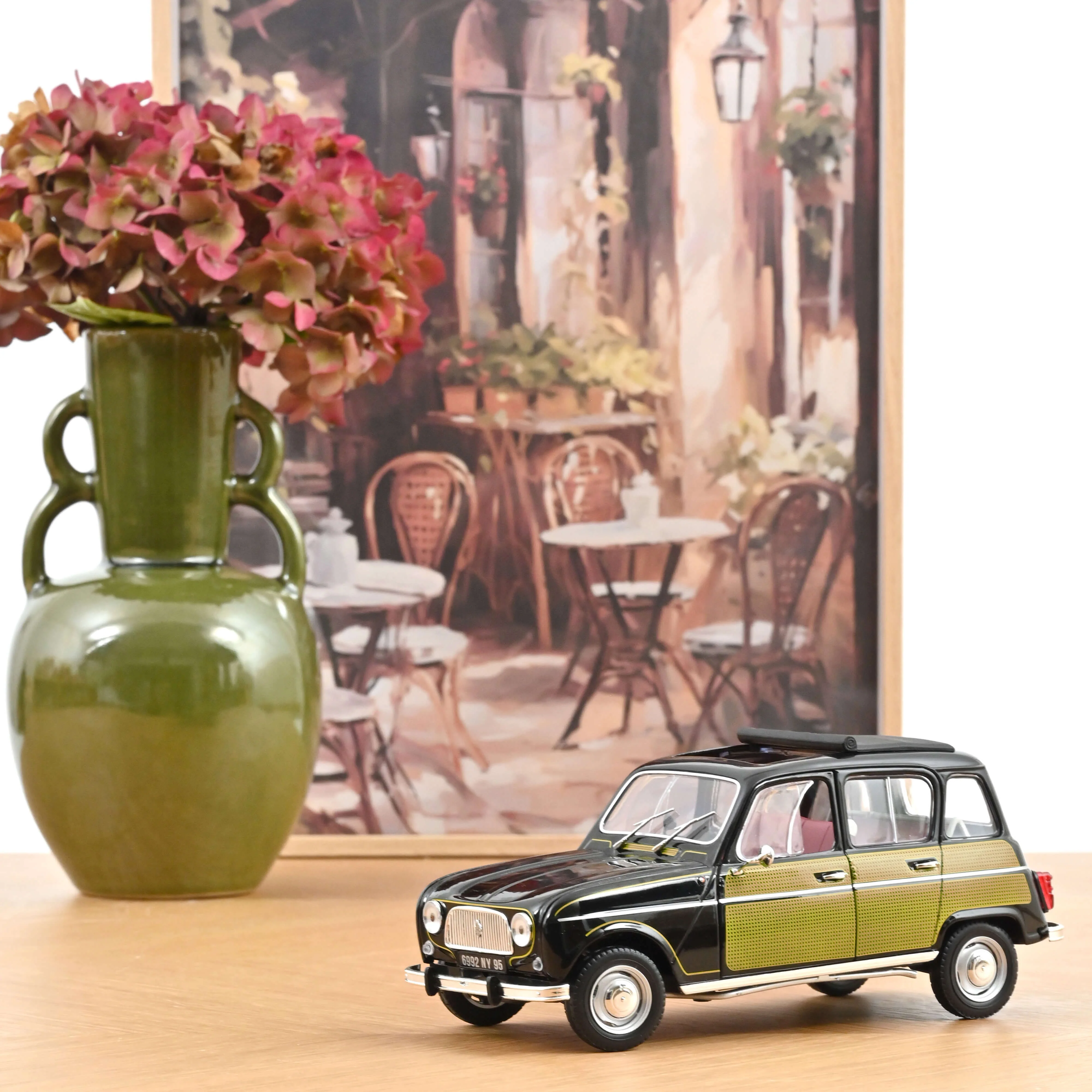Renault 4 Parisienne 1963 Noire et Jaune 1/18 - 200pcs