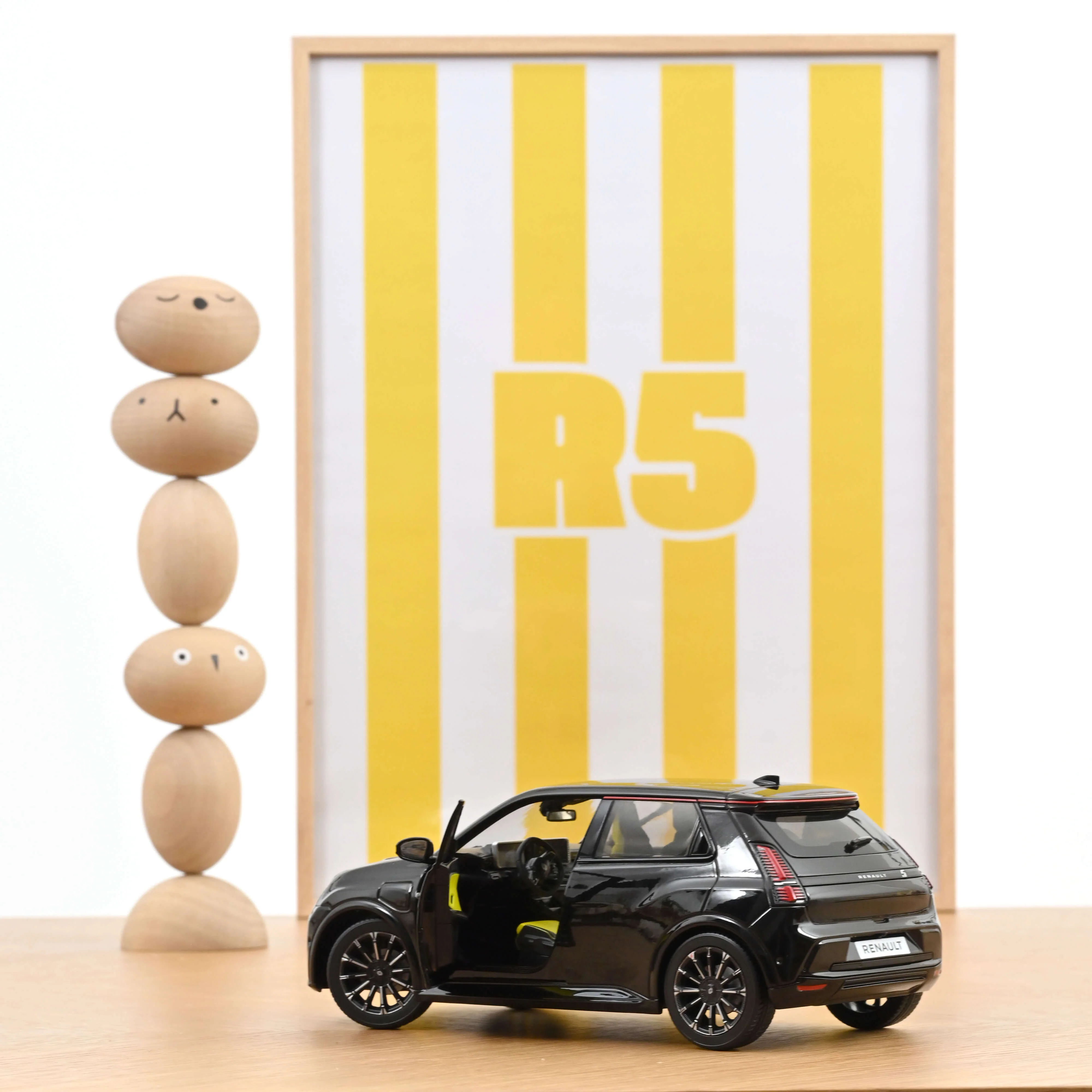Renault 5 E-Tech Electrique 2024 Noir Etoilé 1/18 - 300pcs