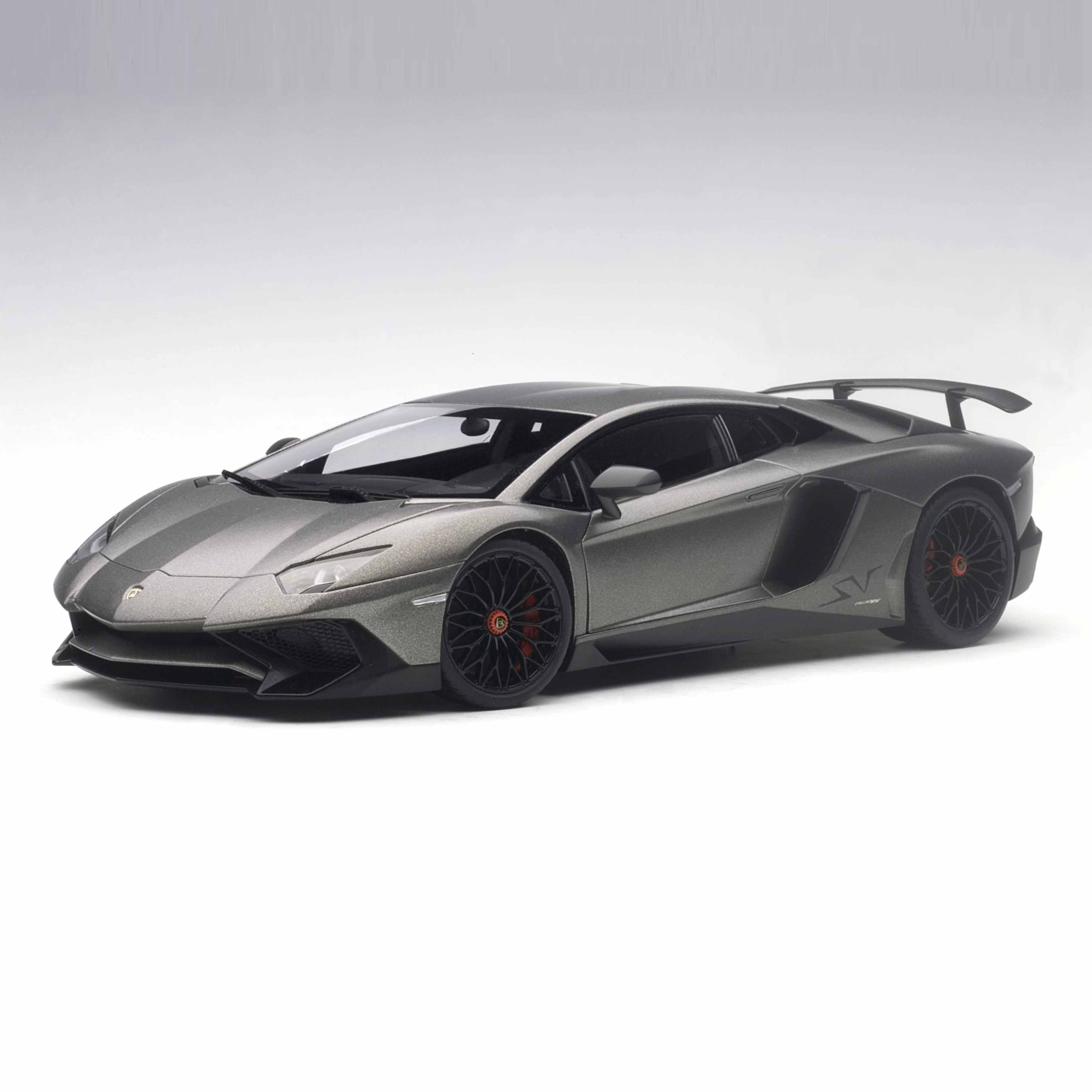 Lamborghini Aventador LP750-4 SV 2015 Gris Titan/Gris Mat 1/18