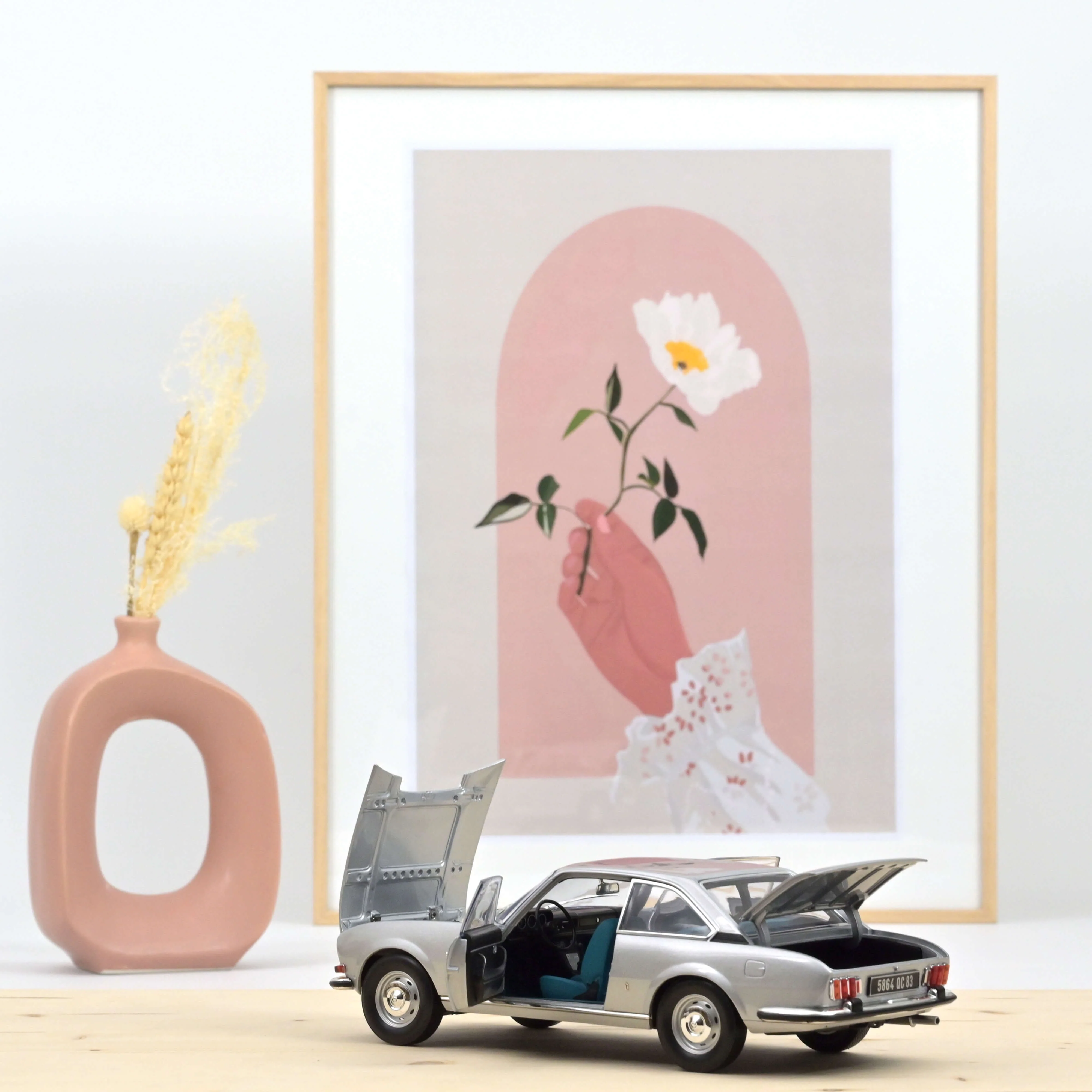 Peugeot 504 Coupe 1969 Argent 1/18 - 250pcs