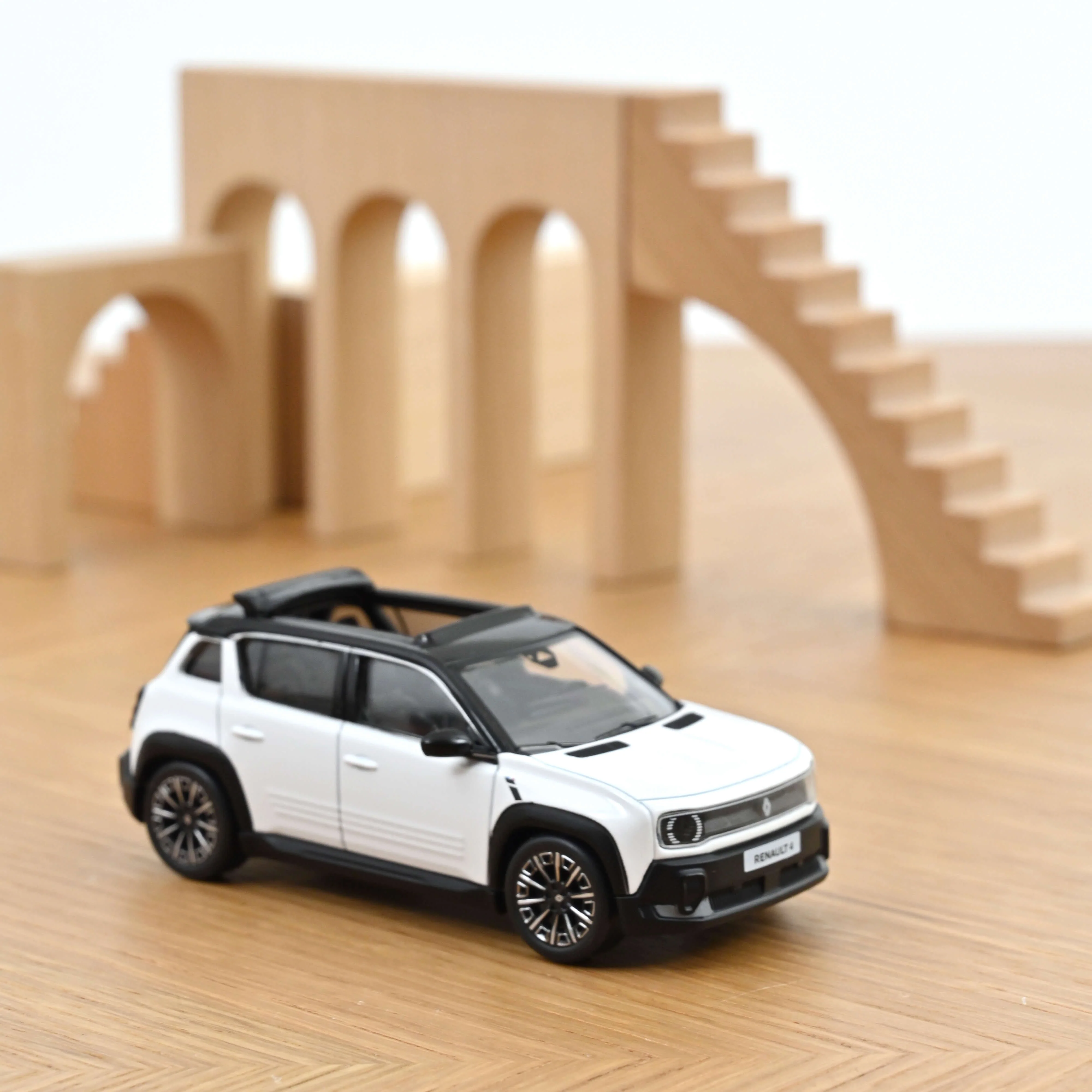 Renault 4 E-Tech Electrique 2025 Blanc Glacier 1/43