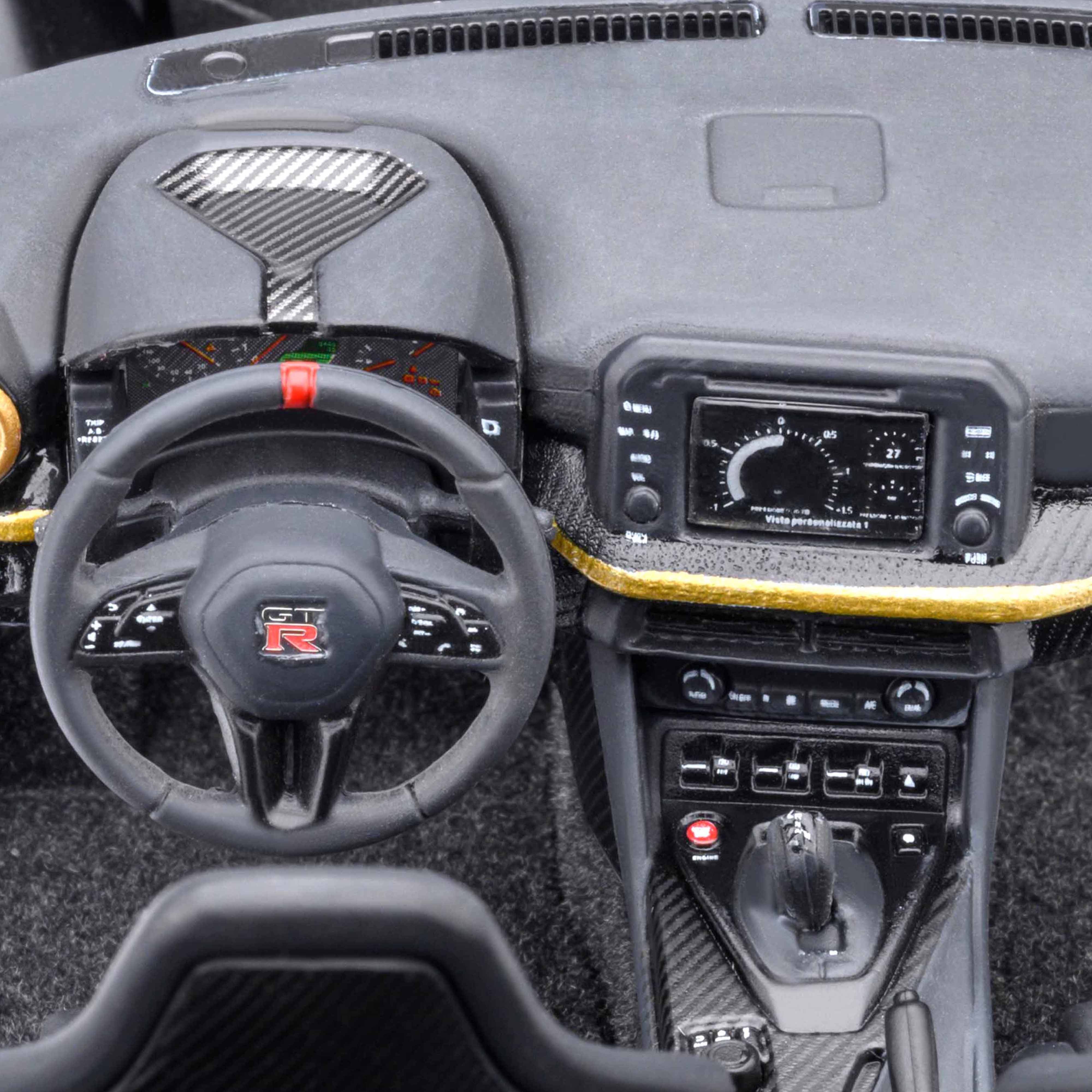 Nissan GT-R50 d'Italdesign Liquid Kinetic Argent/Sigma Or 1/18