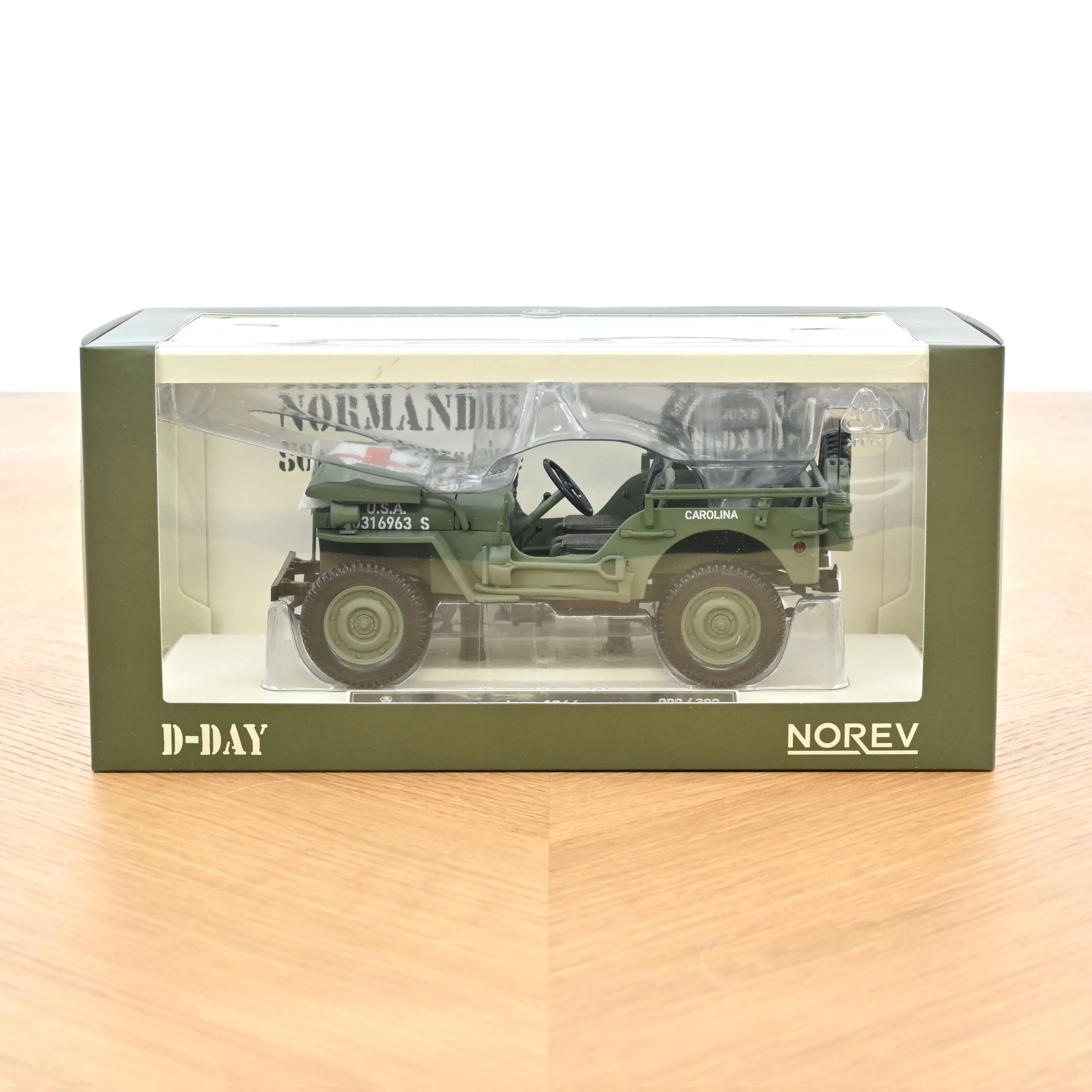 Jeep Militaire 1944 Ambulance 1/18 - 200 pcs