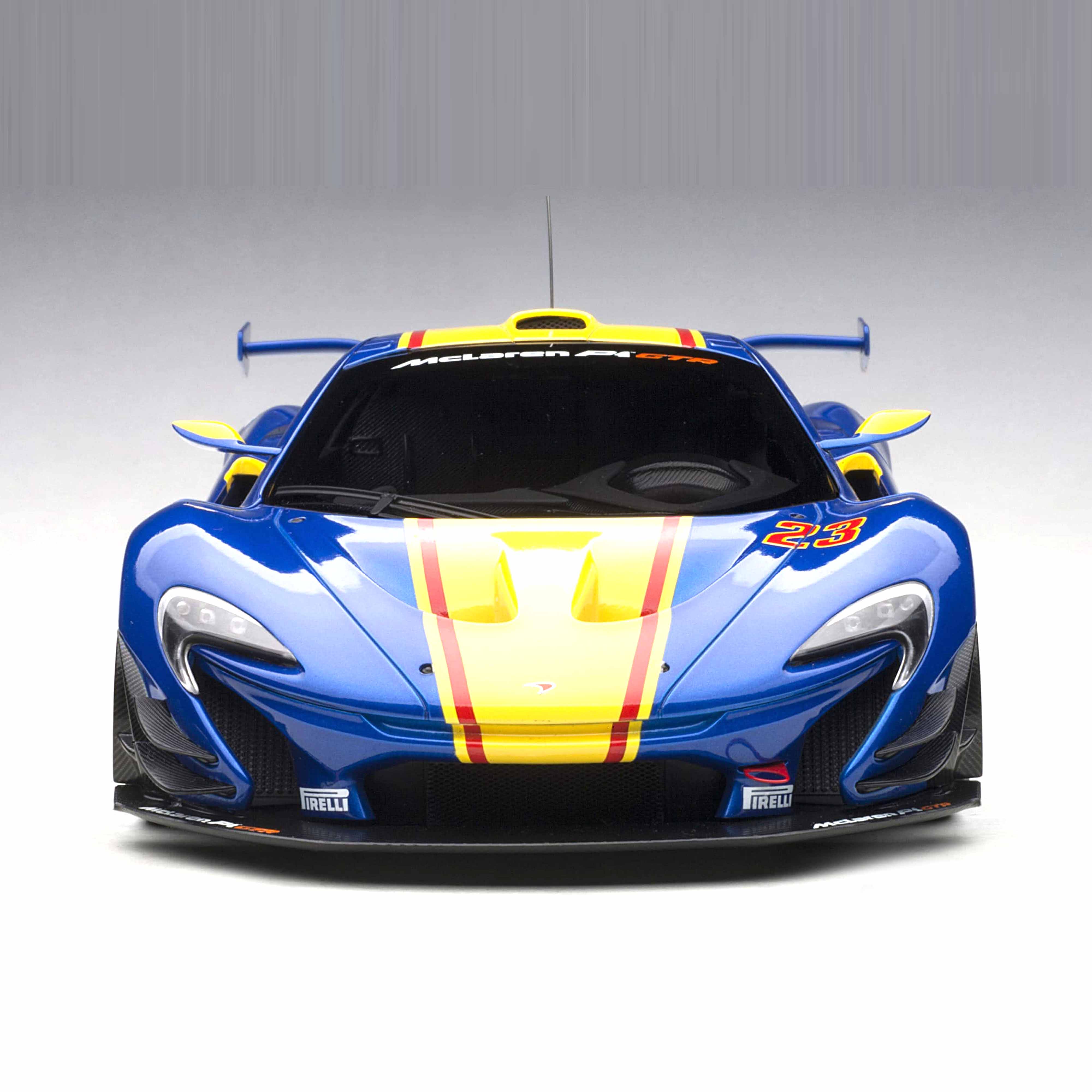 McLaren P1 GTR Bleu Métallique 1/18