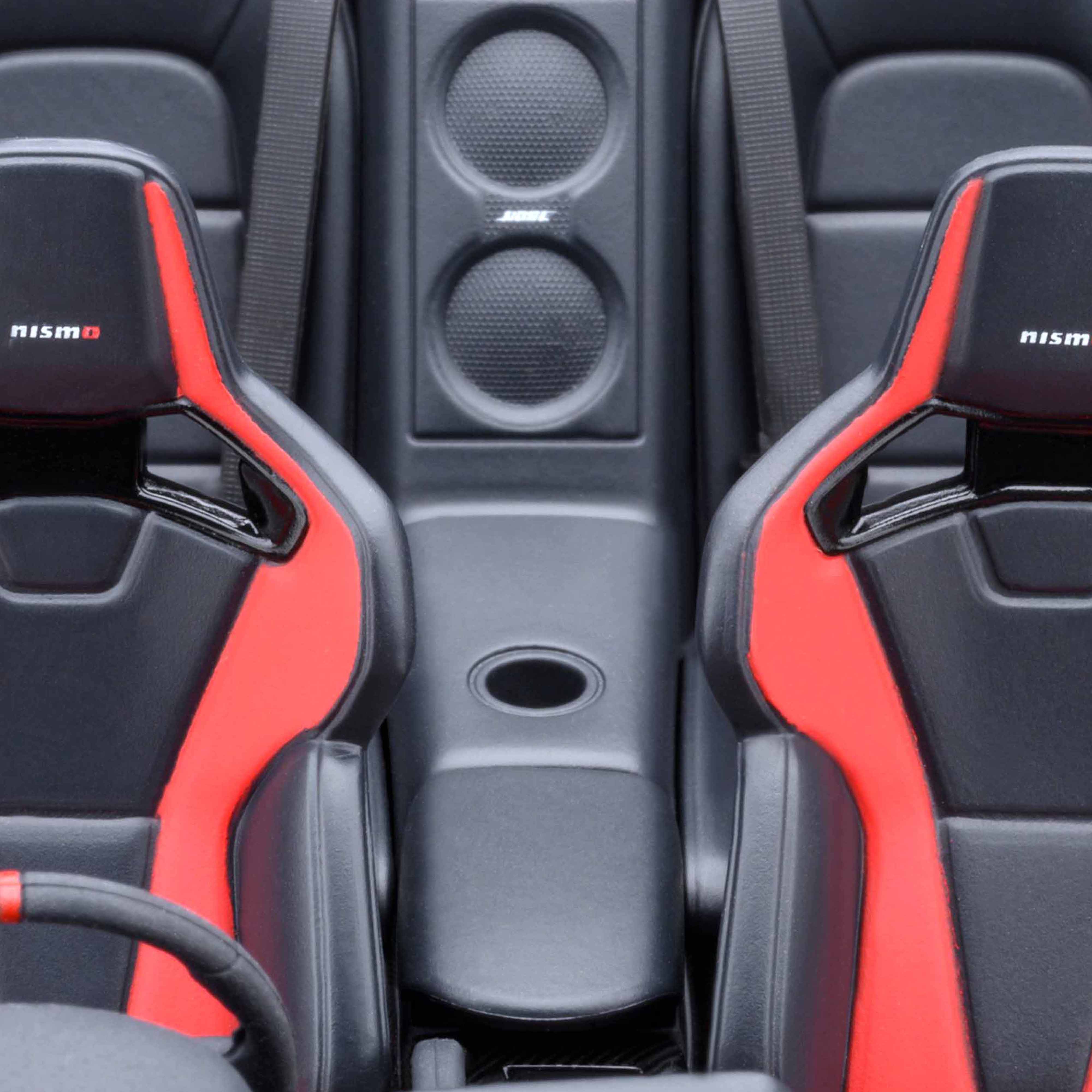 Nissan GT-R (R35) NISMO 2022 Edition Meteor Flake Noir Perlé 1/18