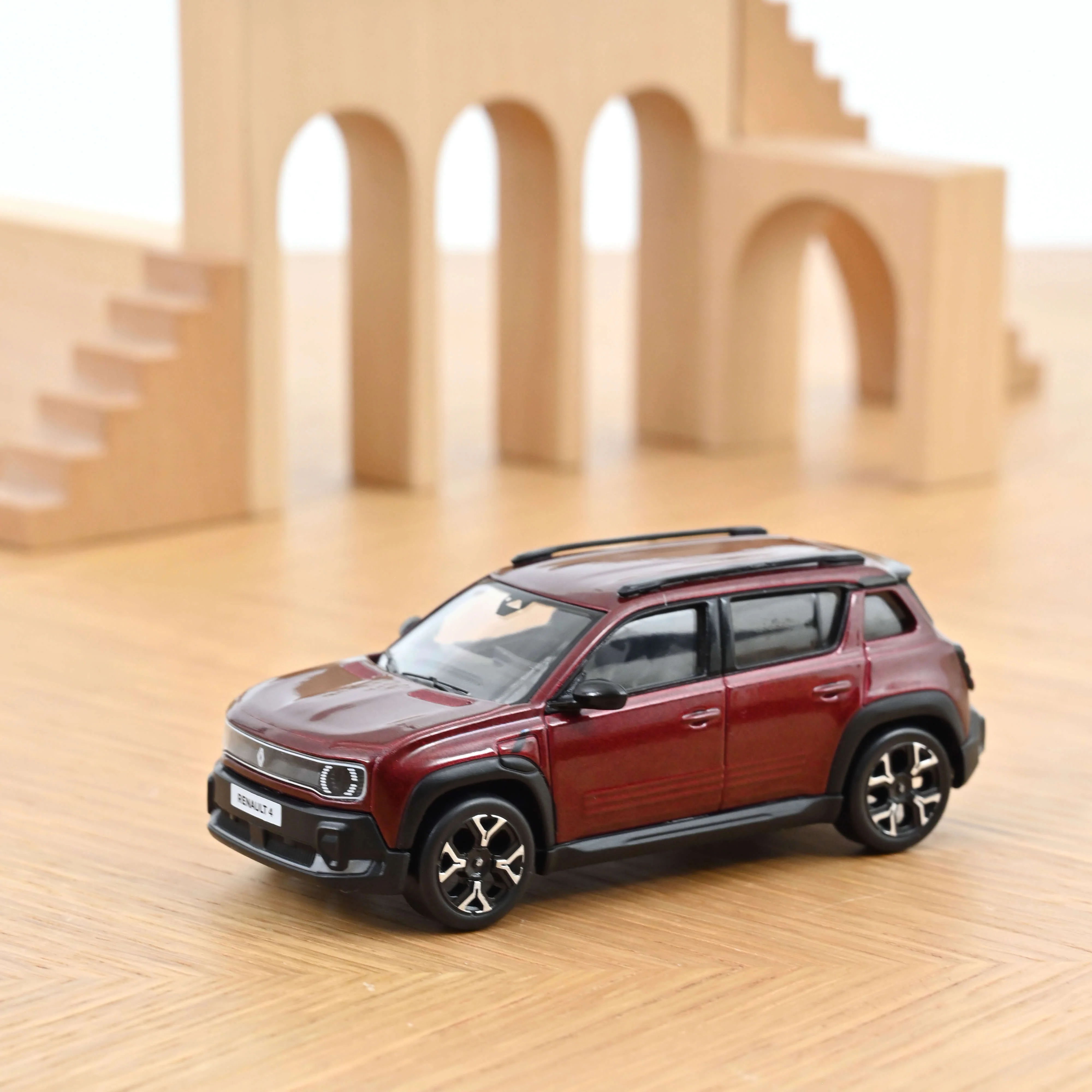 Renault 4 E-Tech Electrique 2025 Rouge Carmin 1/43