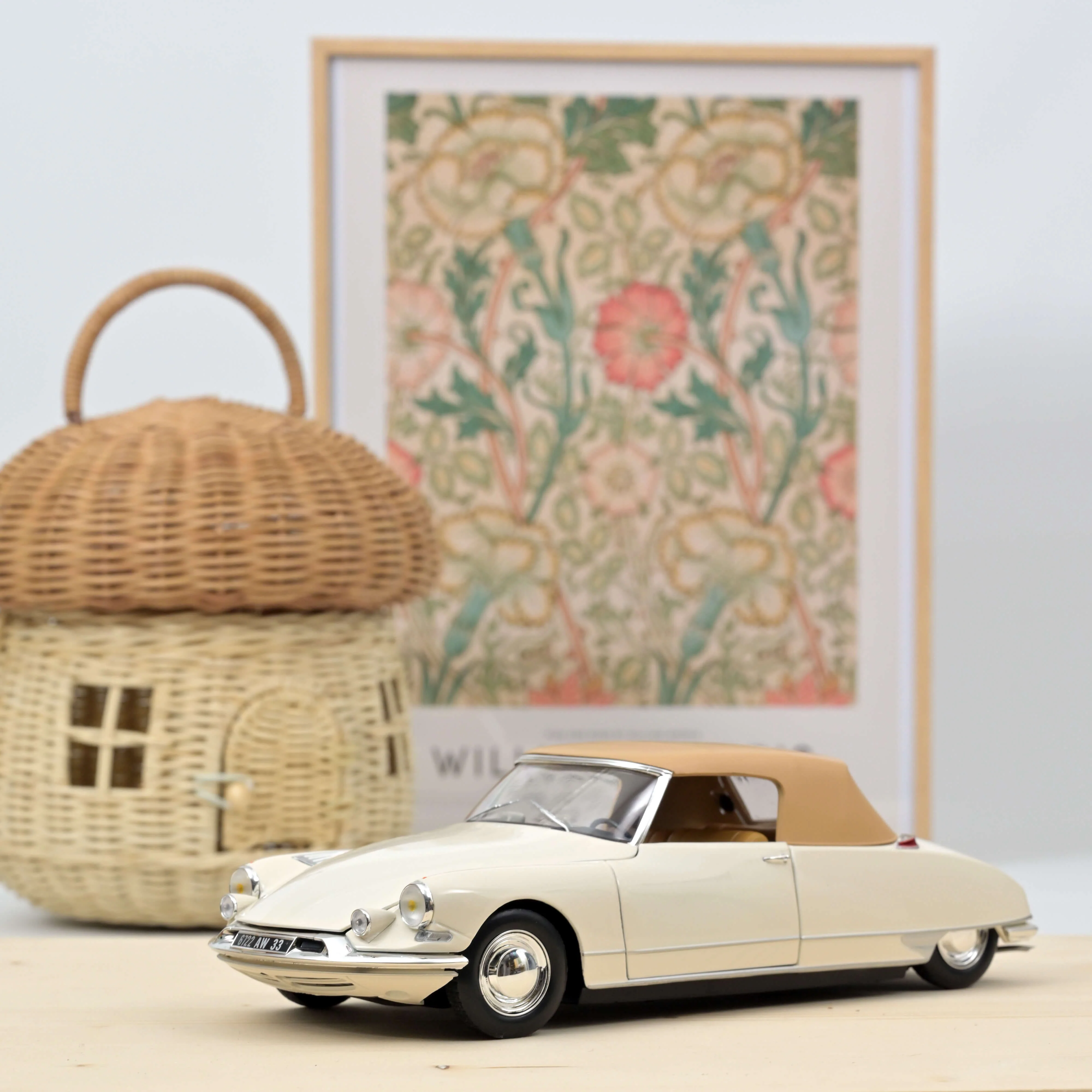 Citroën DS 19 Cabriolet 1961 Beige 1/18 - 400pcs