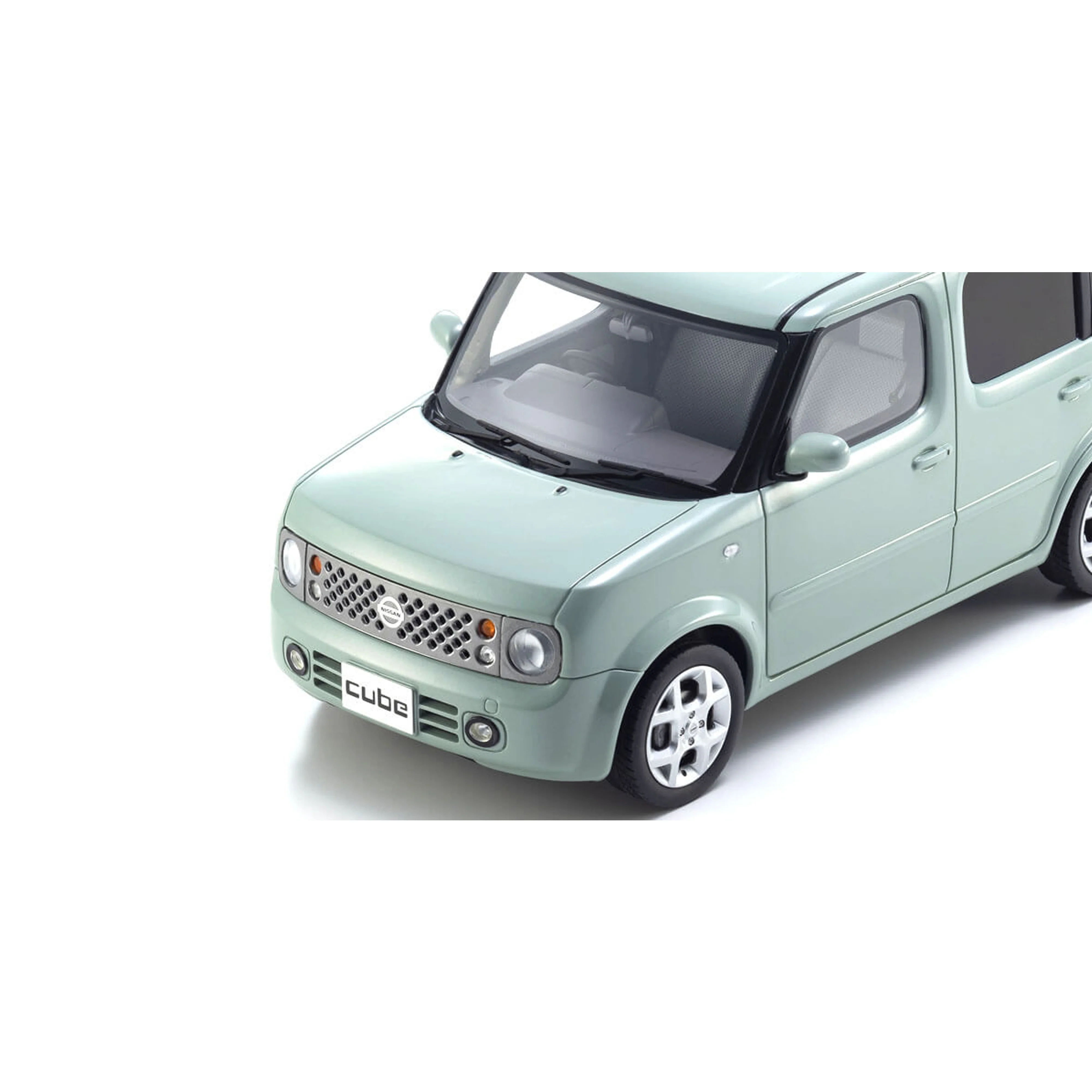 Nissan CUBE Menthe Aquatique 1/18