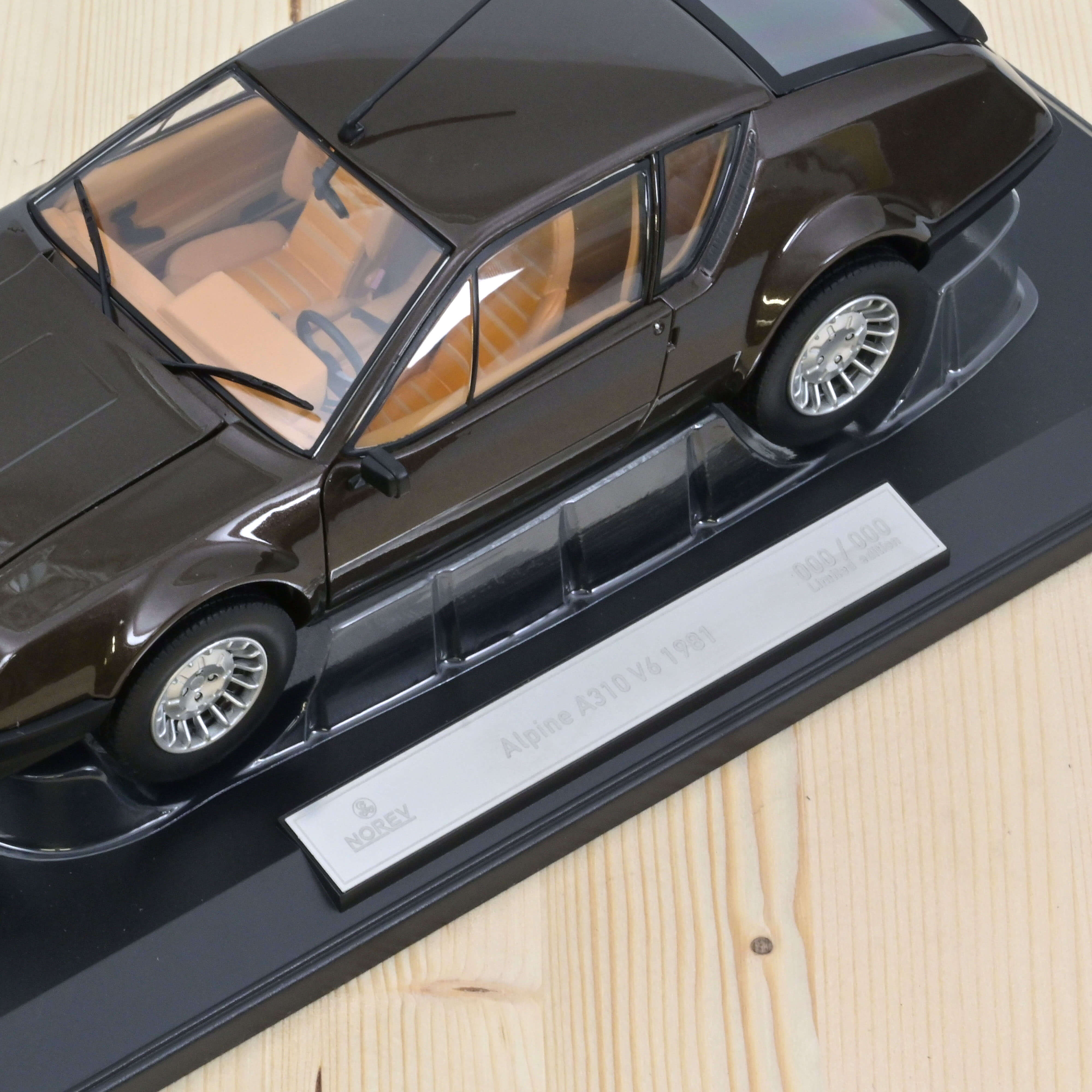 Alpine A310 V6 1981 Marron métallisé 1/18 - 200pcs