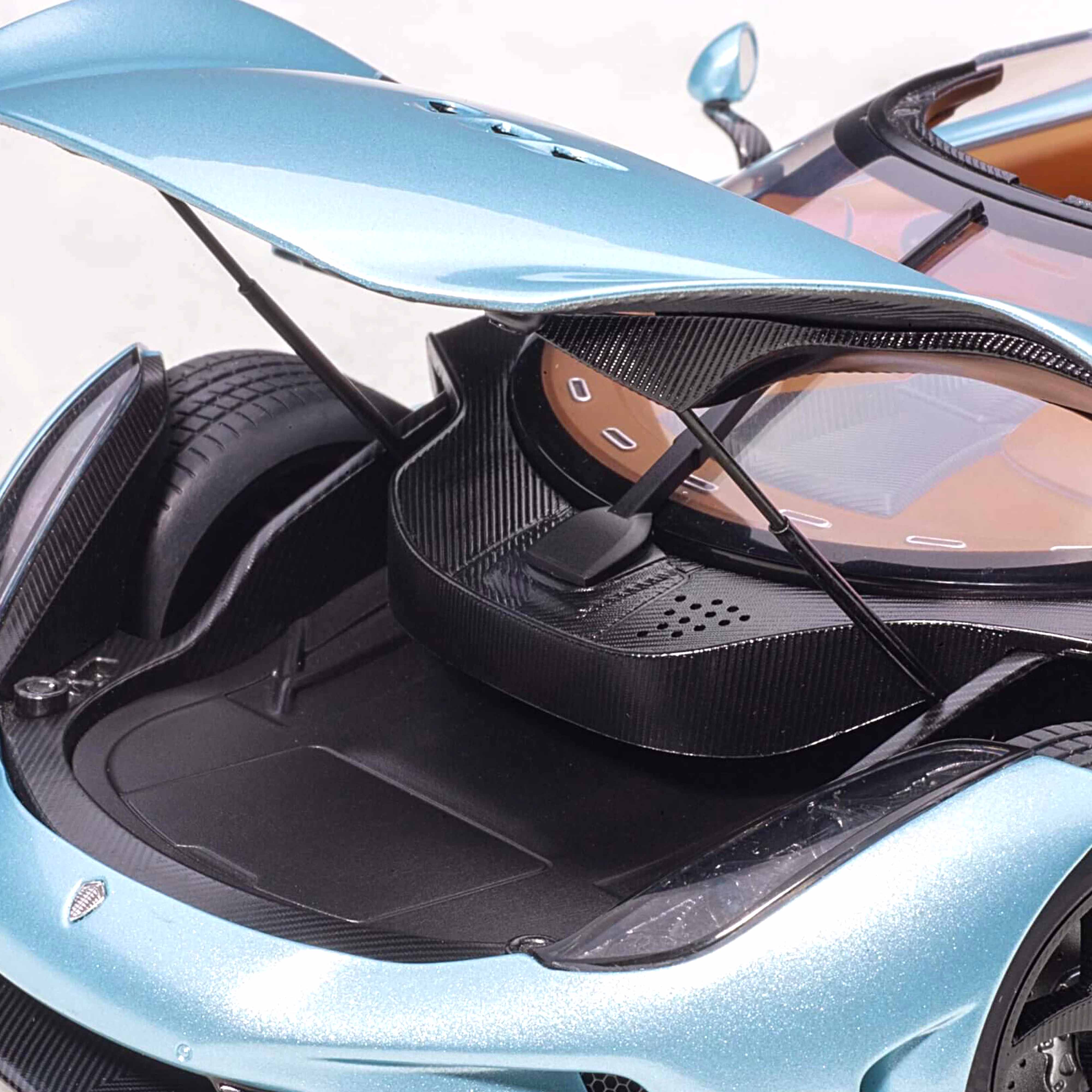 Koenigsegg Regera 2016 Bleu Horizon 1/18