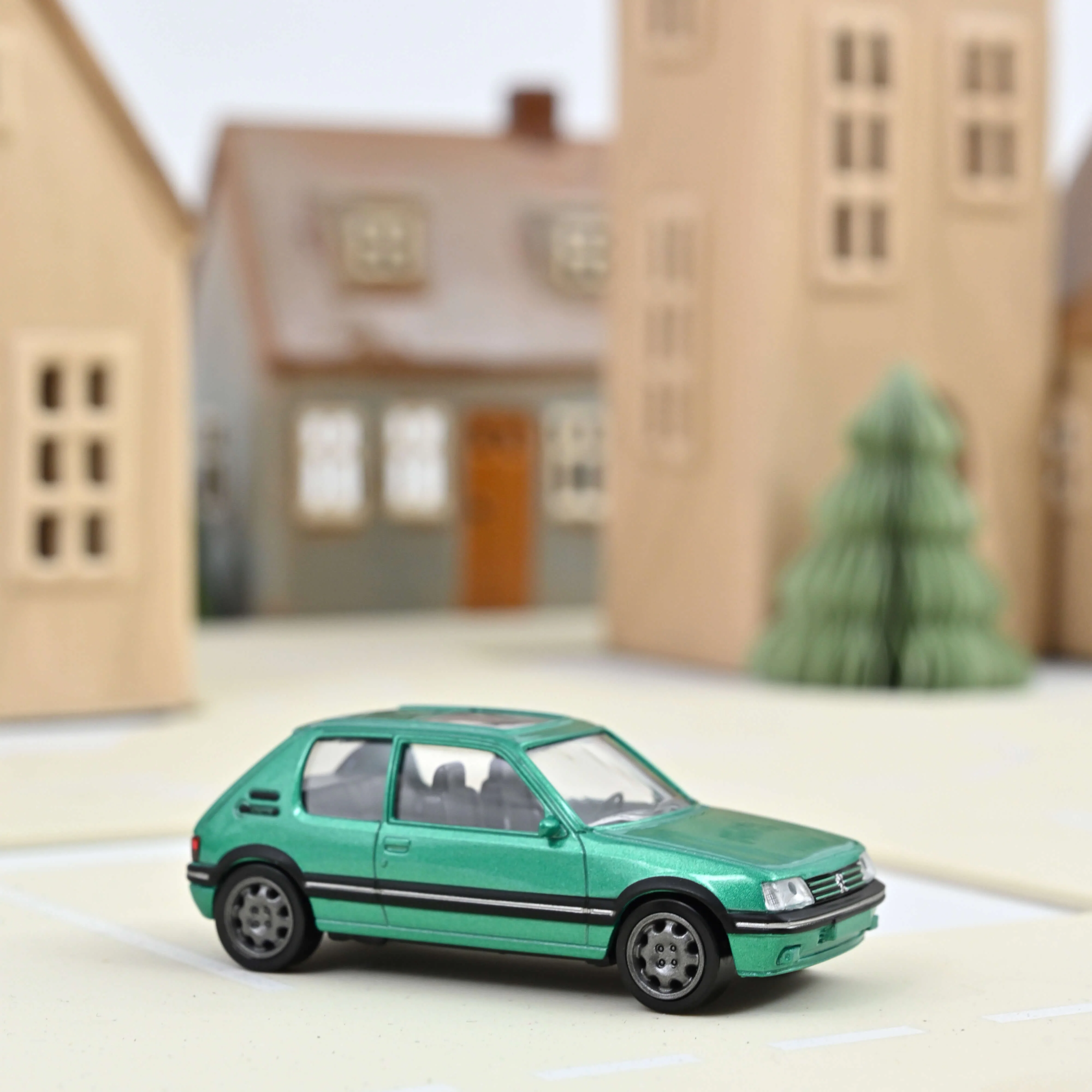 Peugeot 205 GTi 1992 Vert métallisé Jet-car 1/43