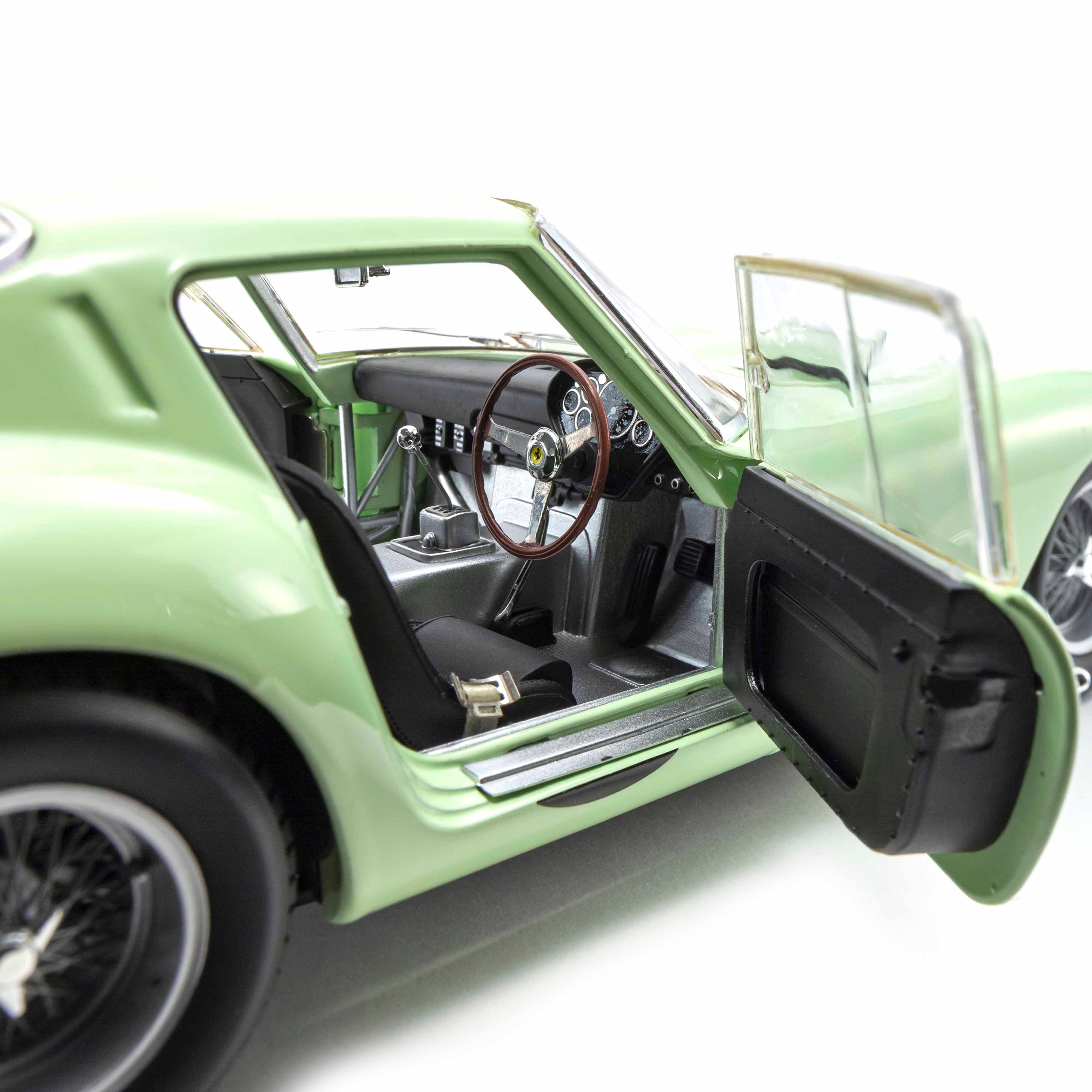 Ferrari 250 GTO 1962 Goodwood Tourist Trophy Vert Clair N°15 1/18