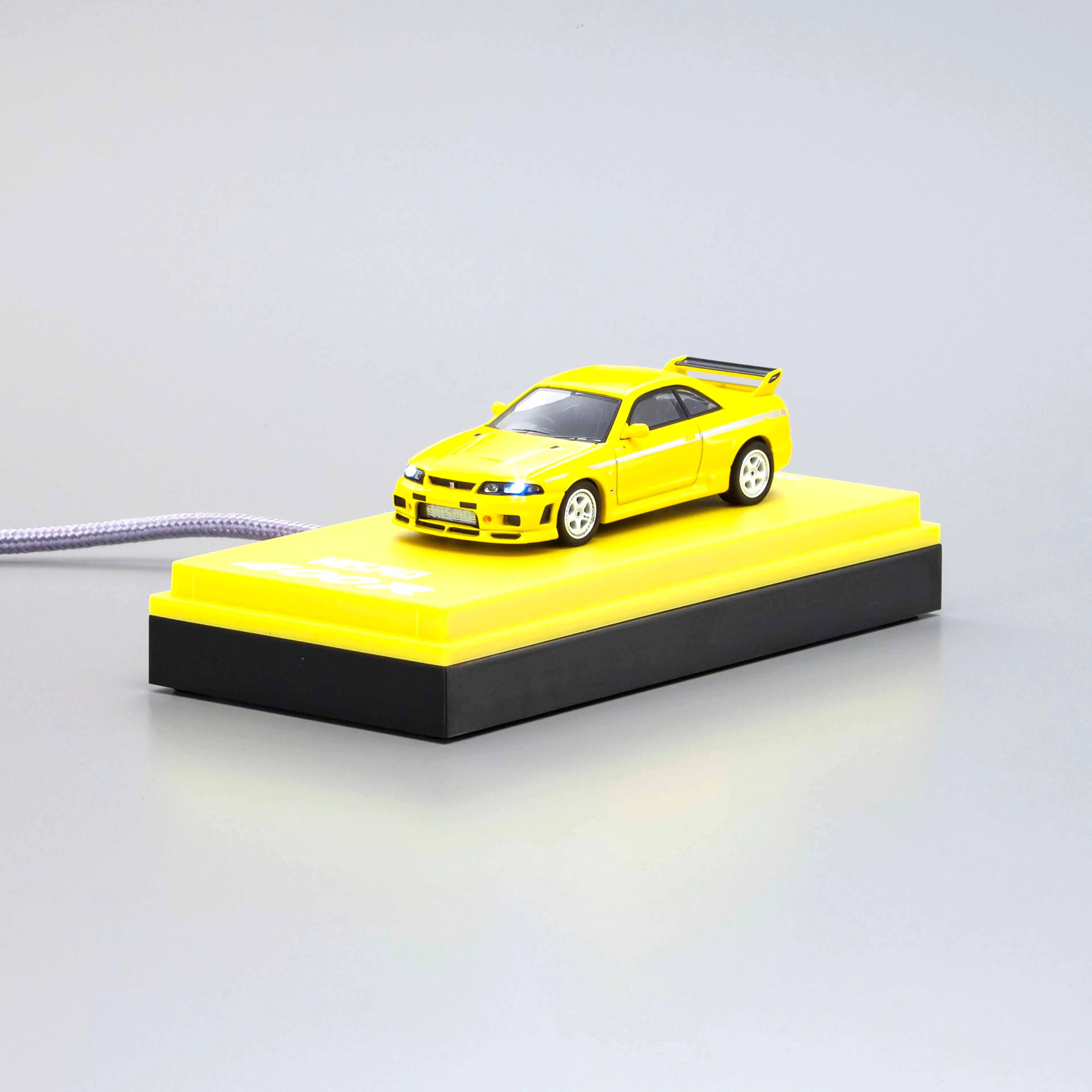 Nissan Skyline GT-R NISMO 400R R33 Jaune 1/64