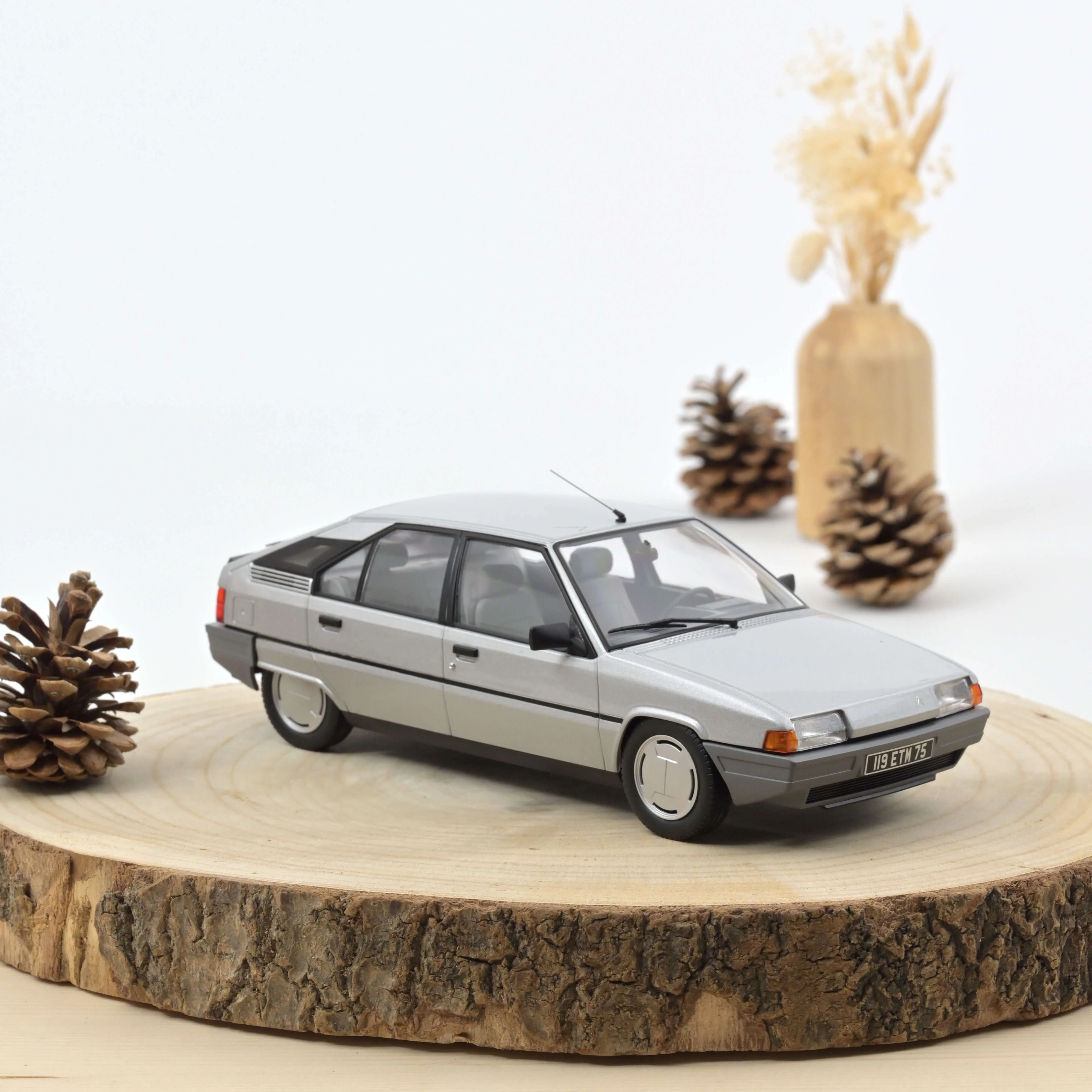 Citroën BX 19 DIGIT 1985 Gris Perle 1/18ème - 300pcs