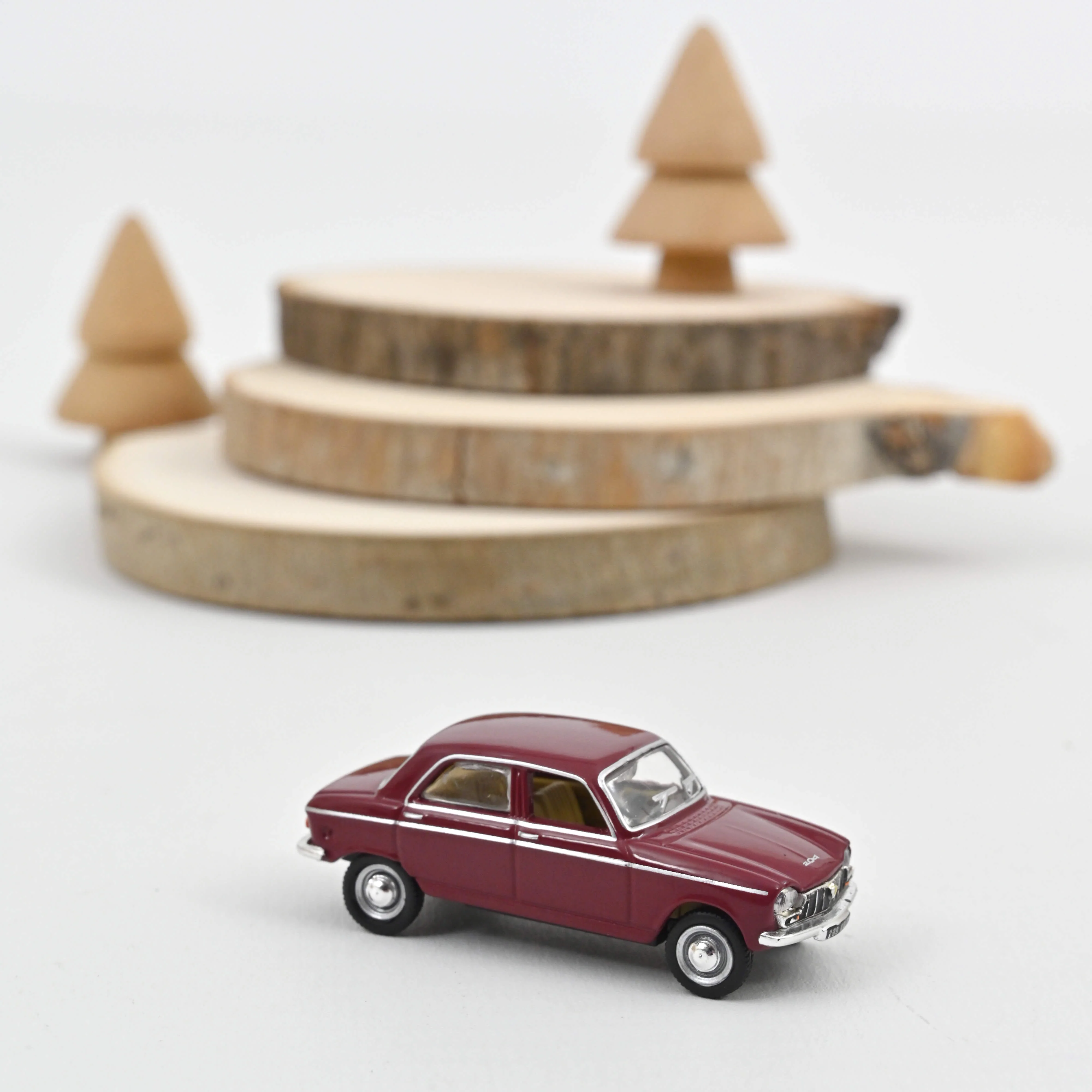 Peugeot 204 1966 Algue Brune 1/87ème