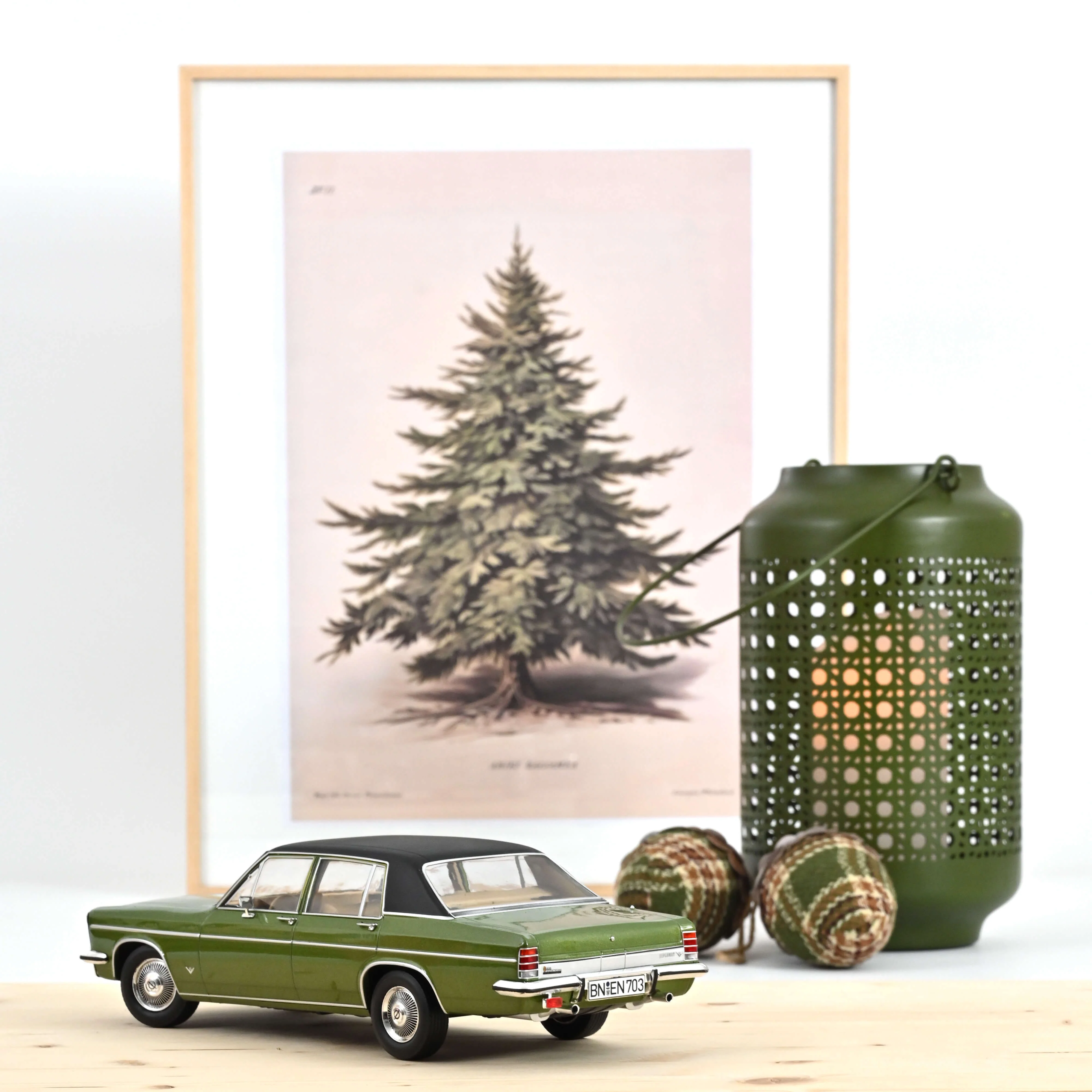 Opel Diplomat V8 1969 Vert métallisé 1/18 - 300pcs