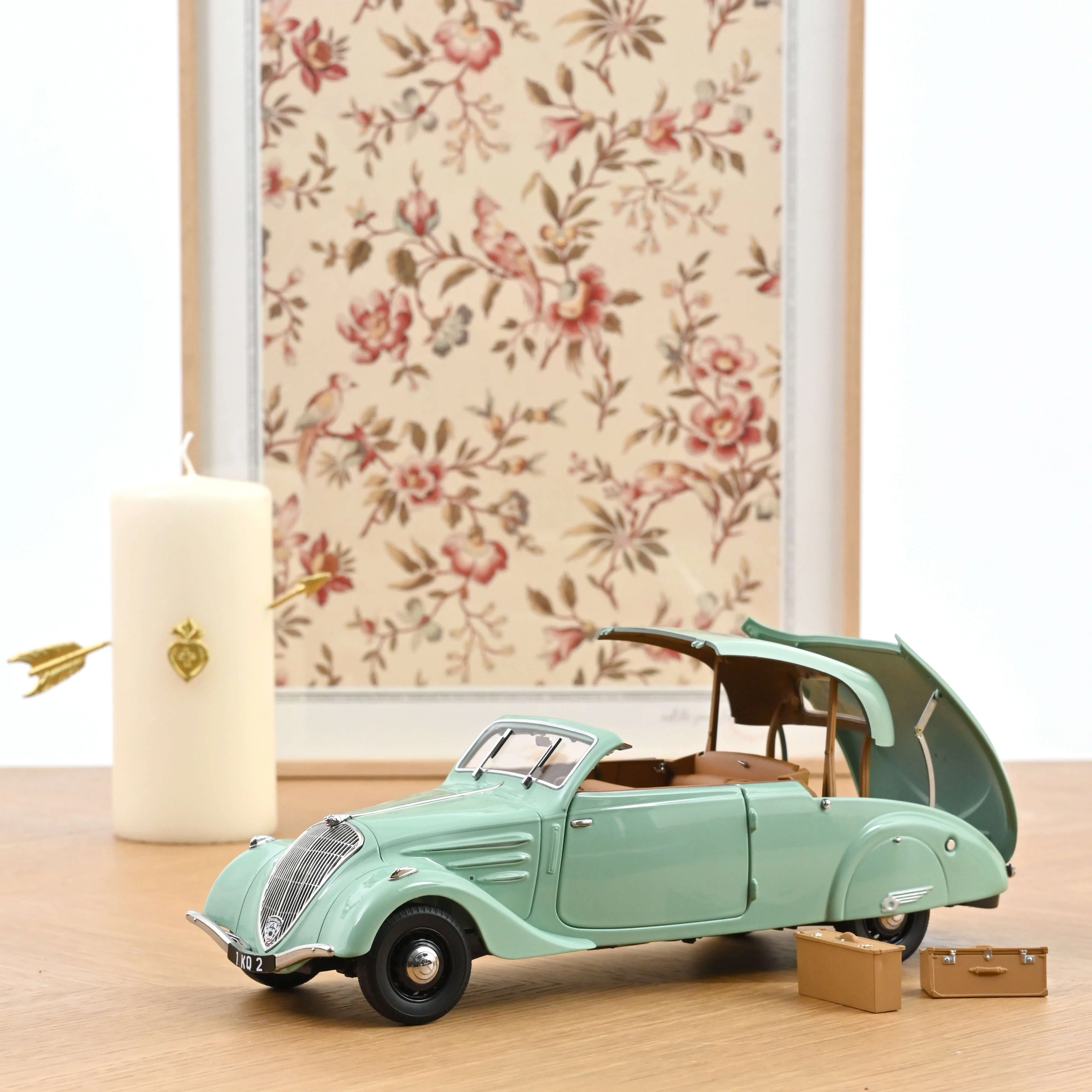 Peugeot 402 Eclipse 1937 Vert 1/18  - 200 pcs