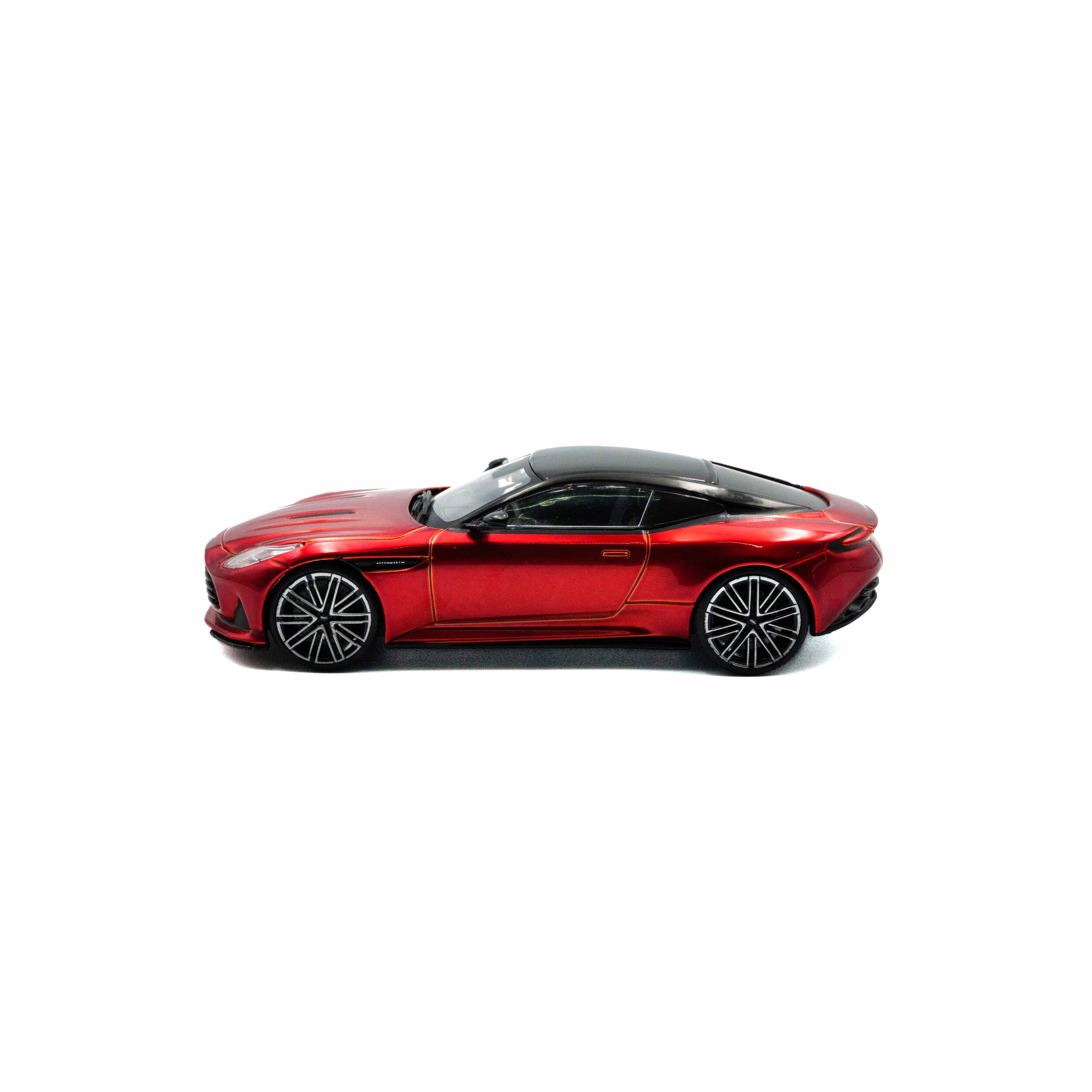 Aston Martin DB12 Rouge 2023 1/43