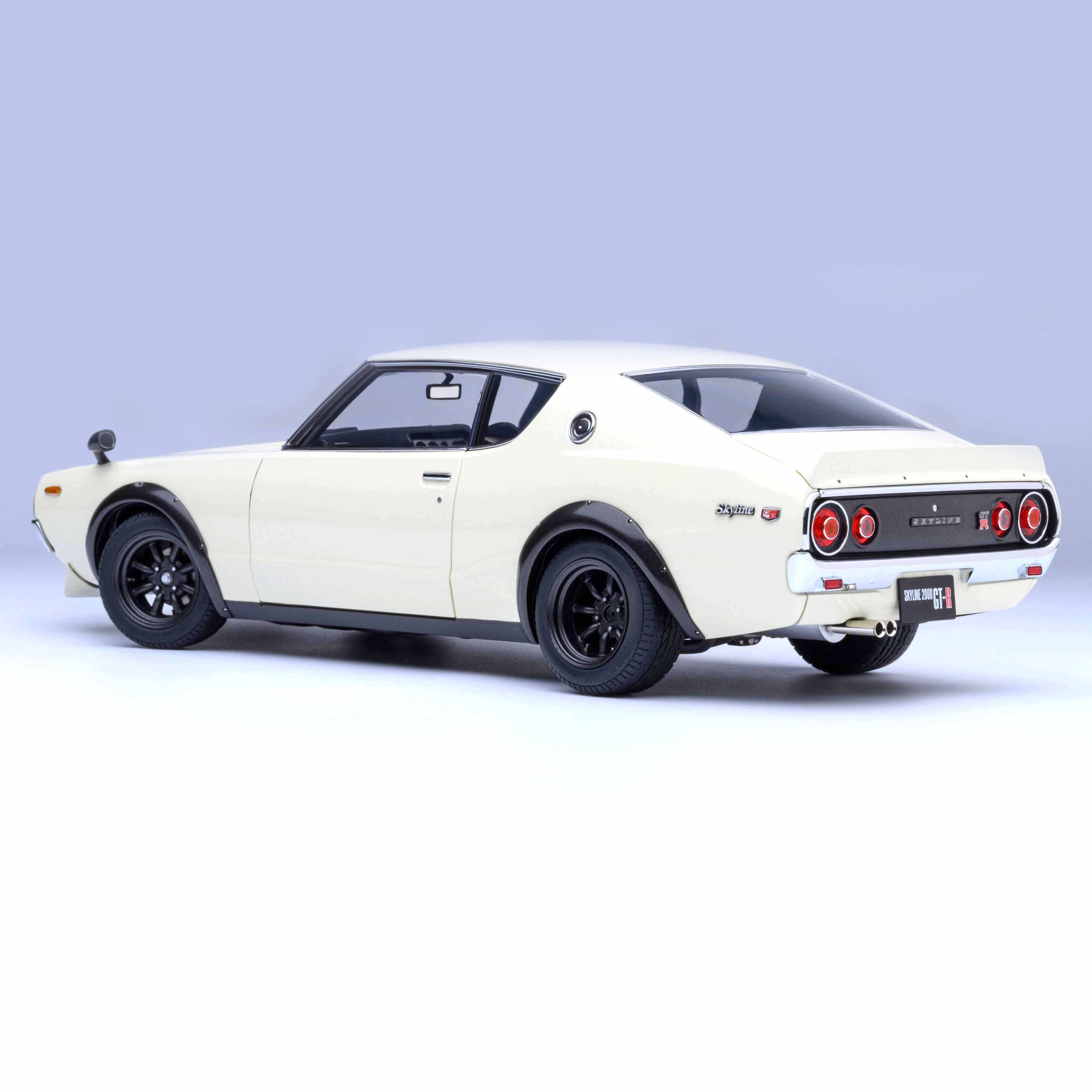 Nissan Skyline 2000 GT-R (KPGC110) Blanc 1/18