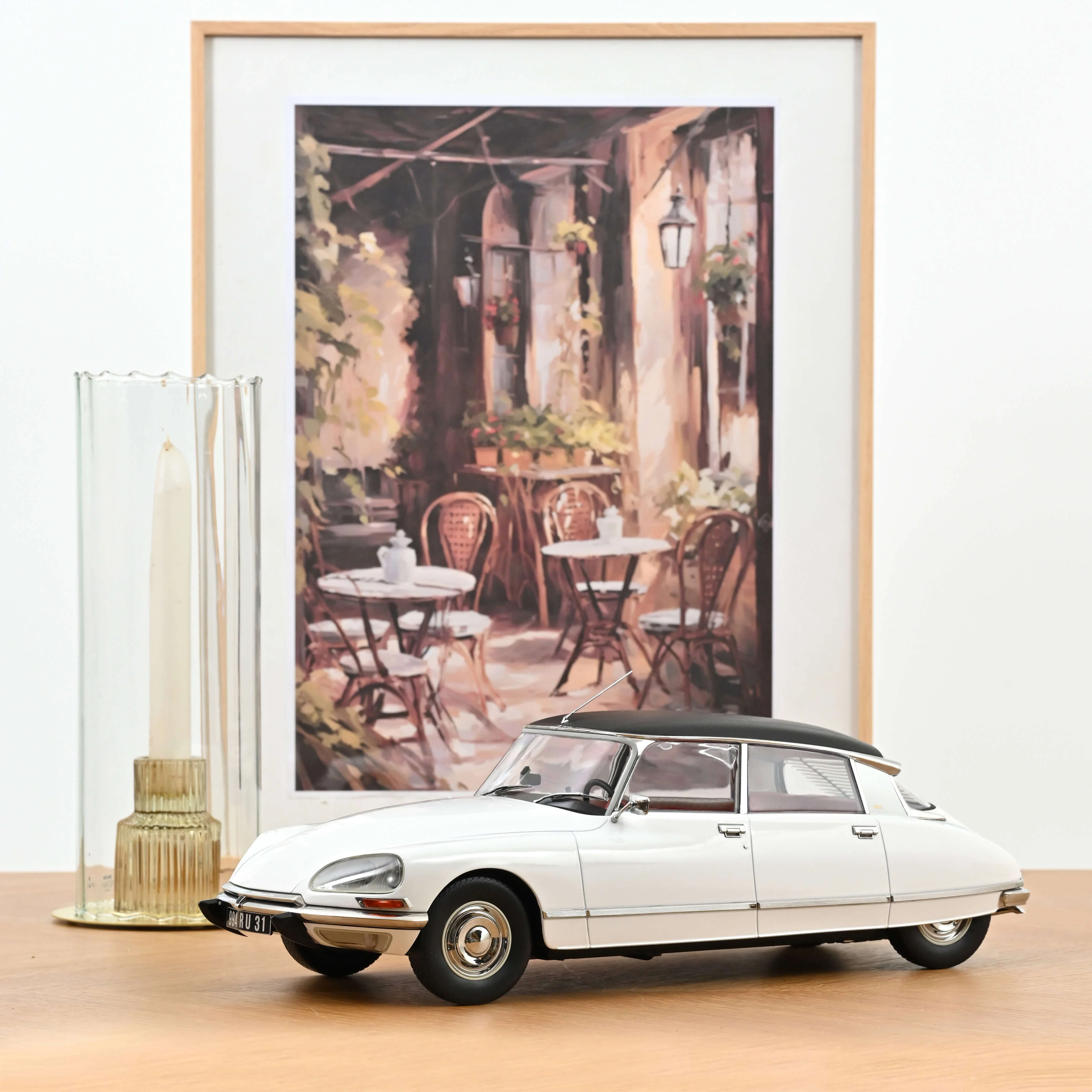 Citroën DS 23 Pallas 1973 Blanc et toit Vinyl Noir 1/12 - 200pcs