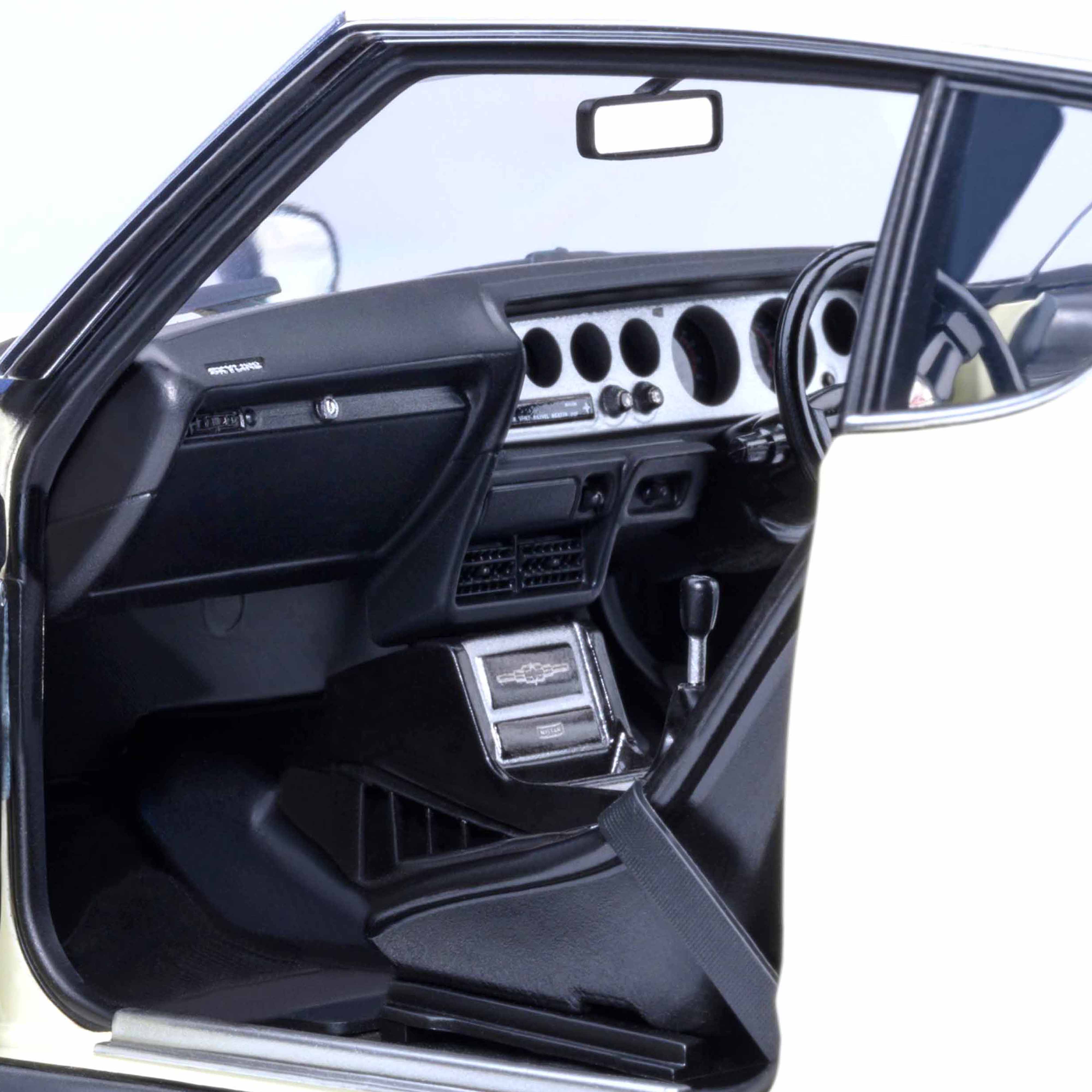 Nissan Skyline 2000 GT-R (KPGC110) Blanc 1/18