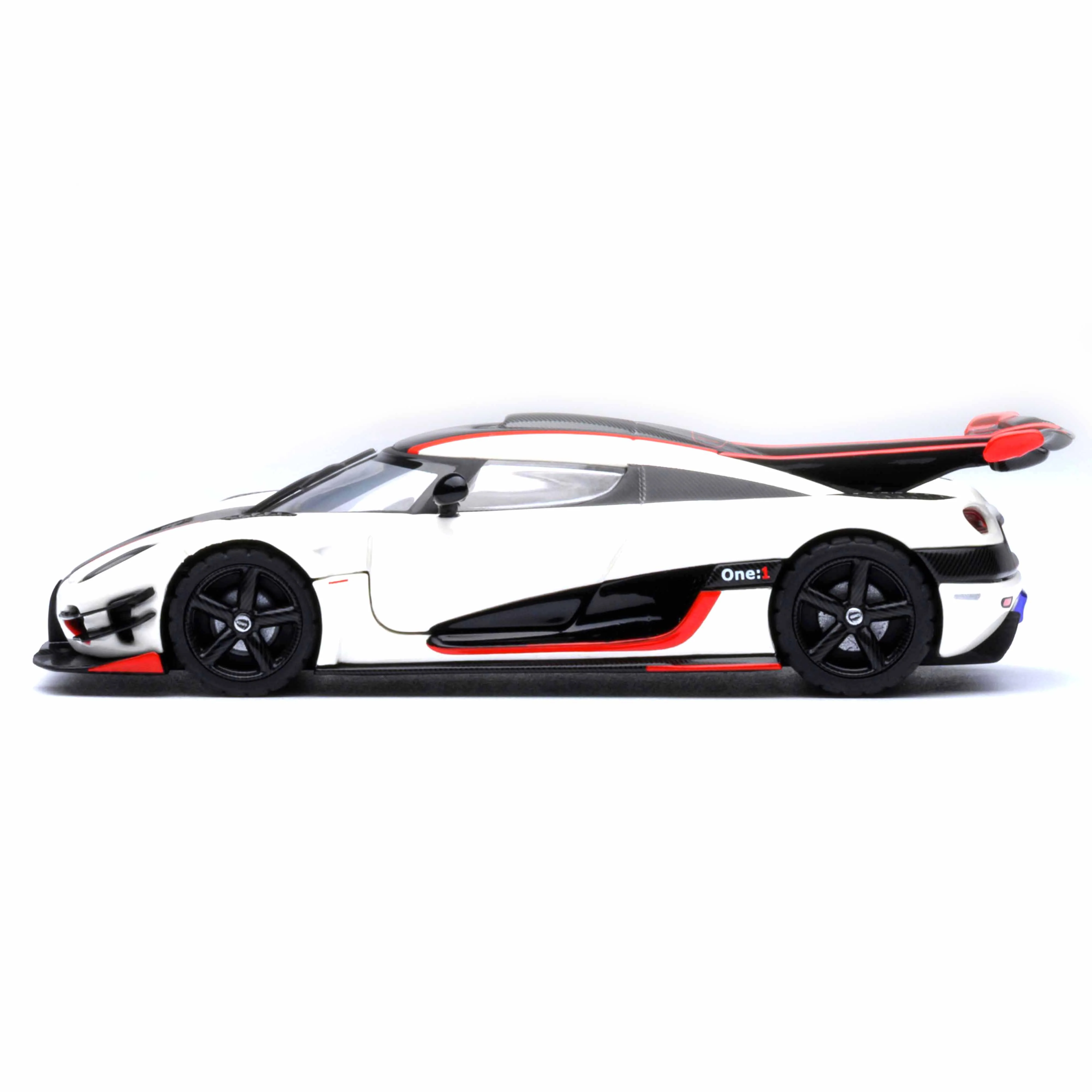 Koenigsegg One : 1 Blanc galet/Noir carbone/Accents rouges 1/64