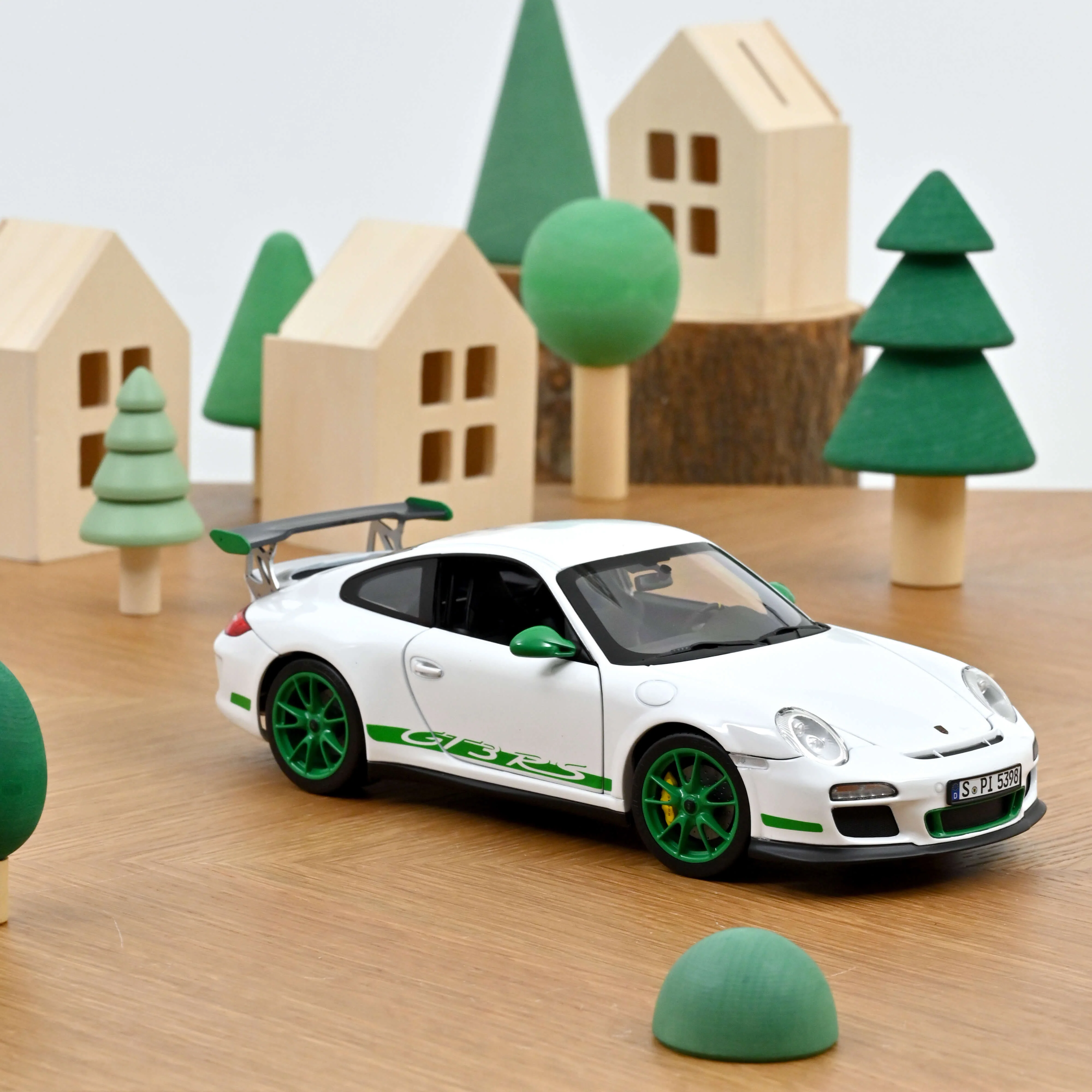 Porsche 911 GT3 RS 2009 Blanc et Vert Python 1/18 - 300pcs