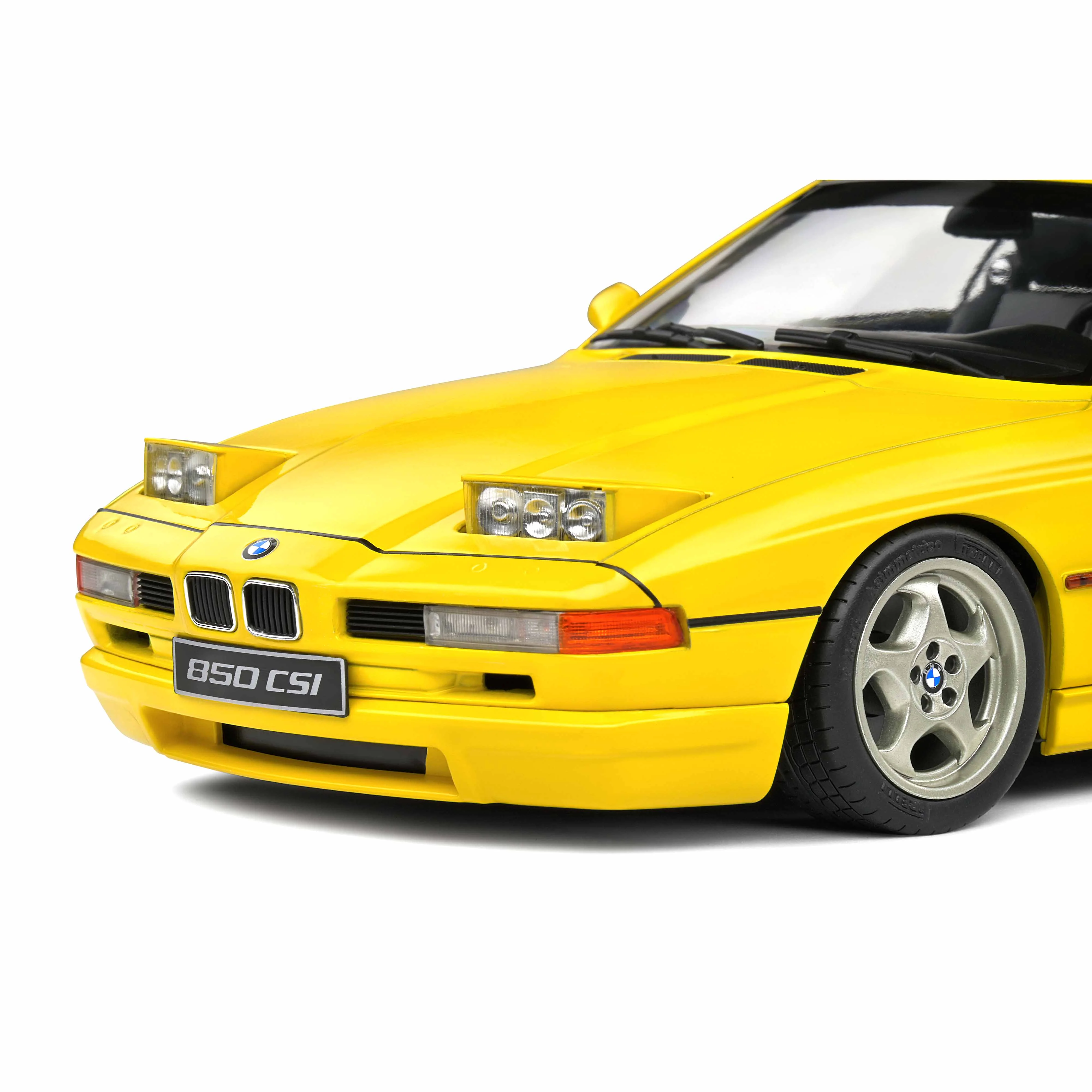 BMW 850 (E31) CSI Jaune Dakar 1990 1/18