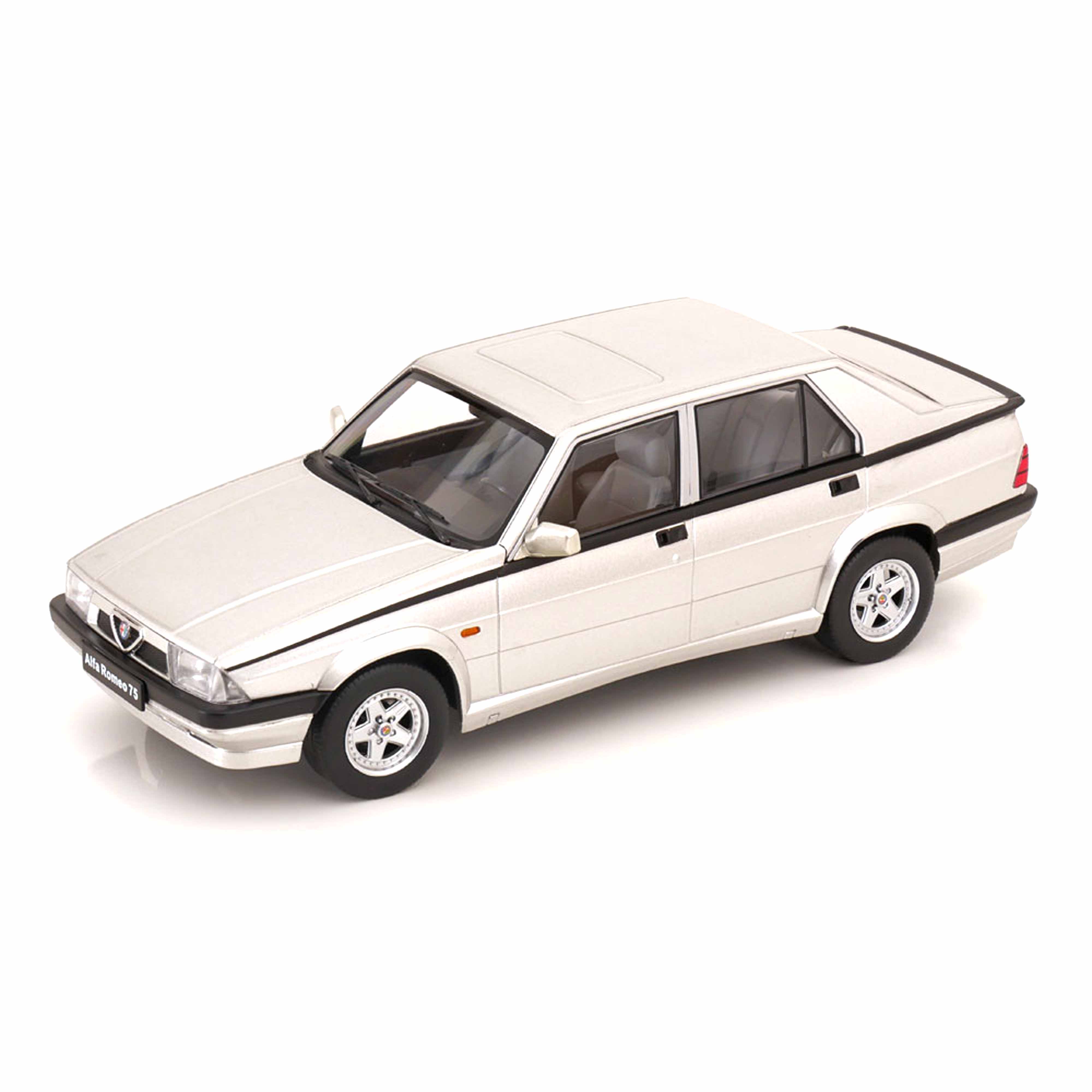 Alfa Romeo 75 1991 Argent 1/18