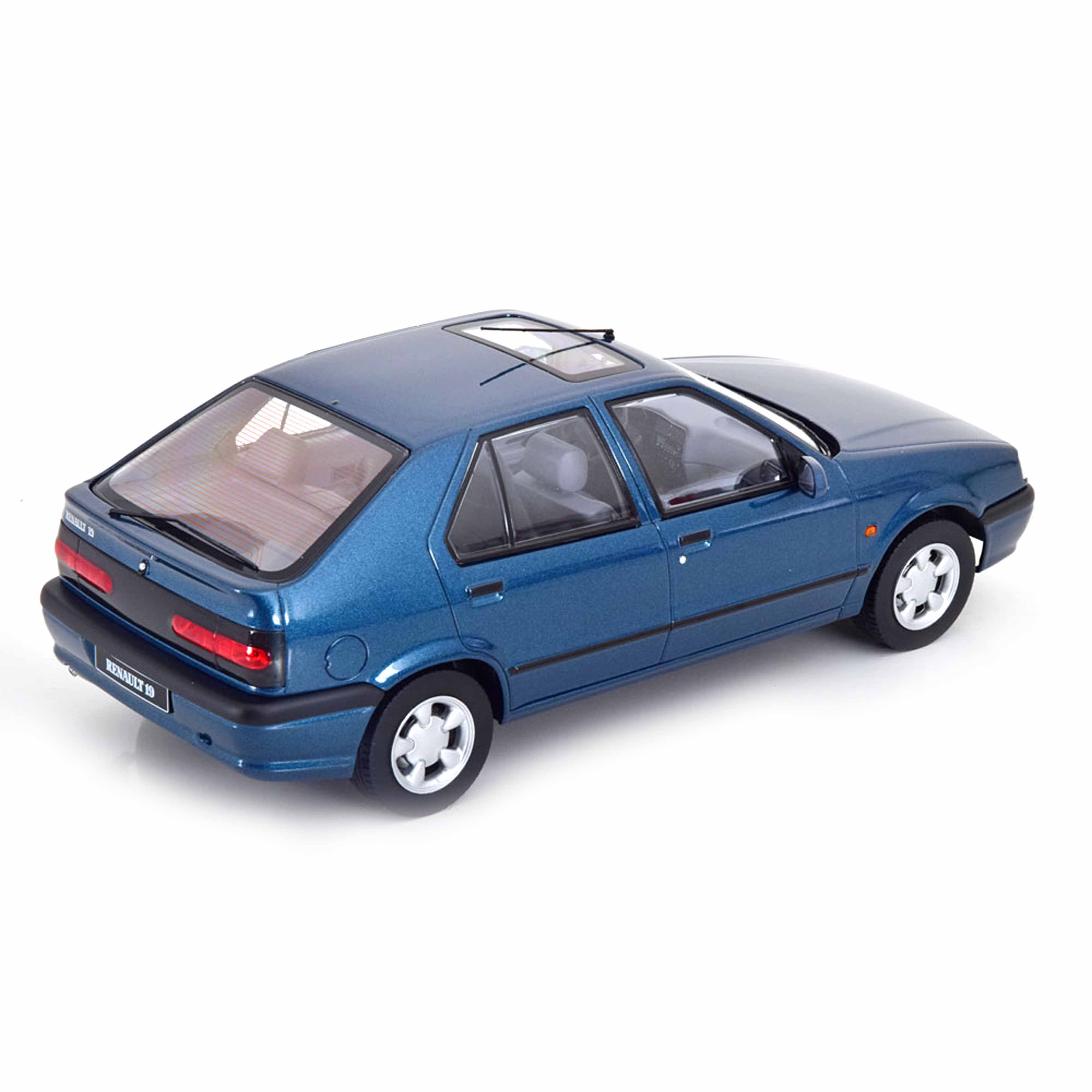 Renault 19 1994 Bleu métallisé 1/18