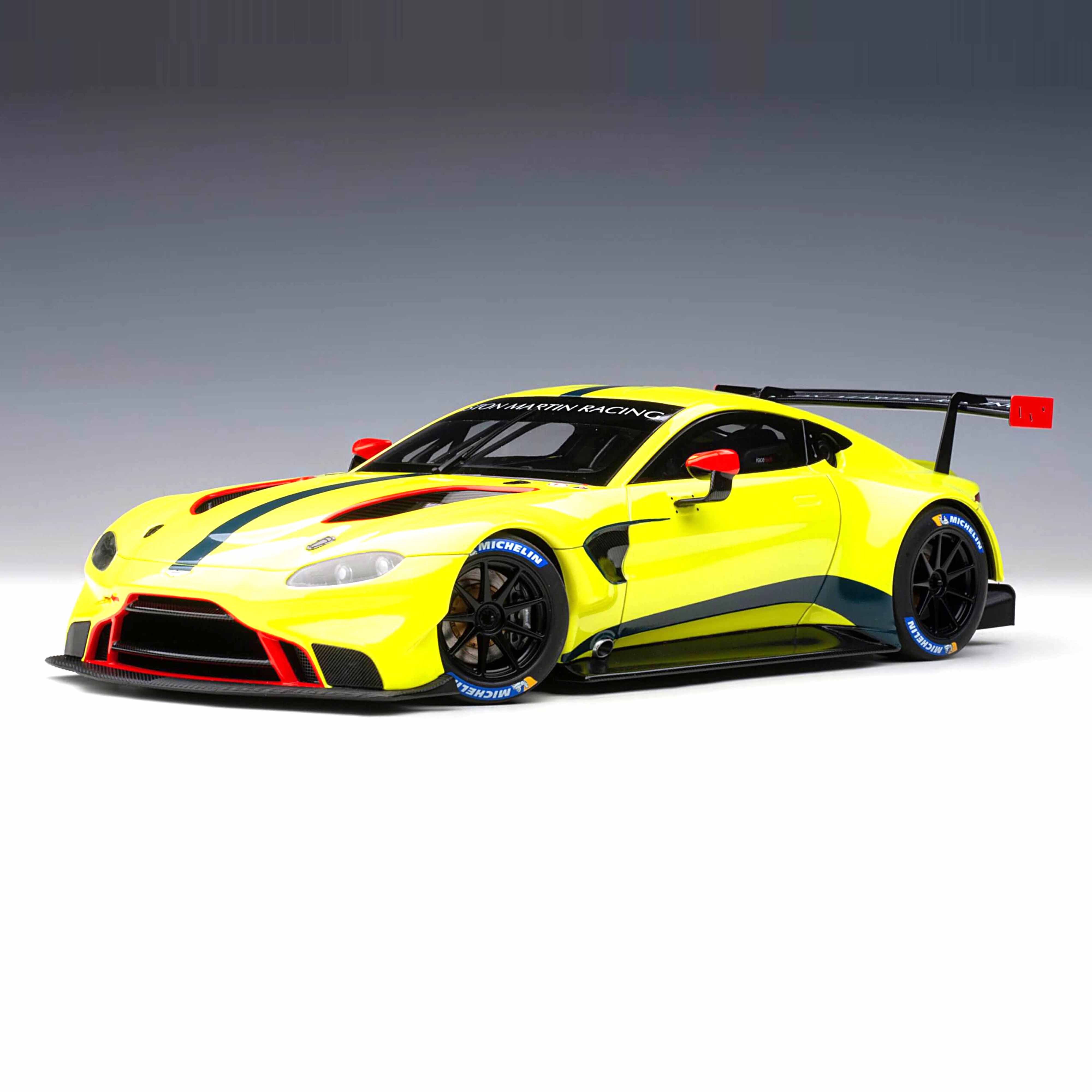 Aston Martin Vantage GTE LE MANS 2018 Voiture de présentation 1/18