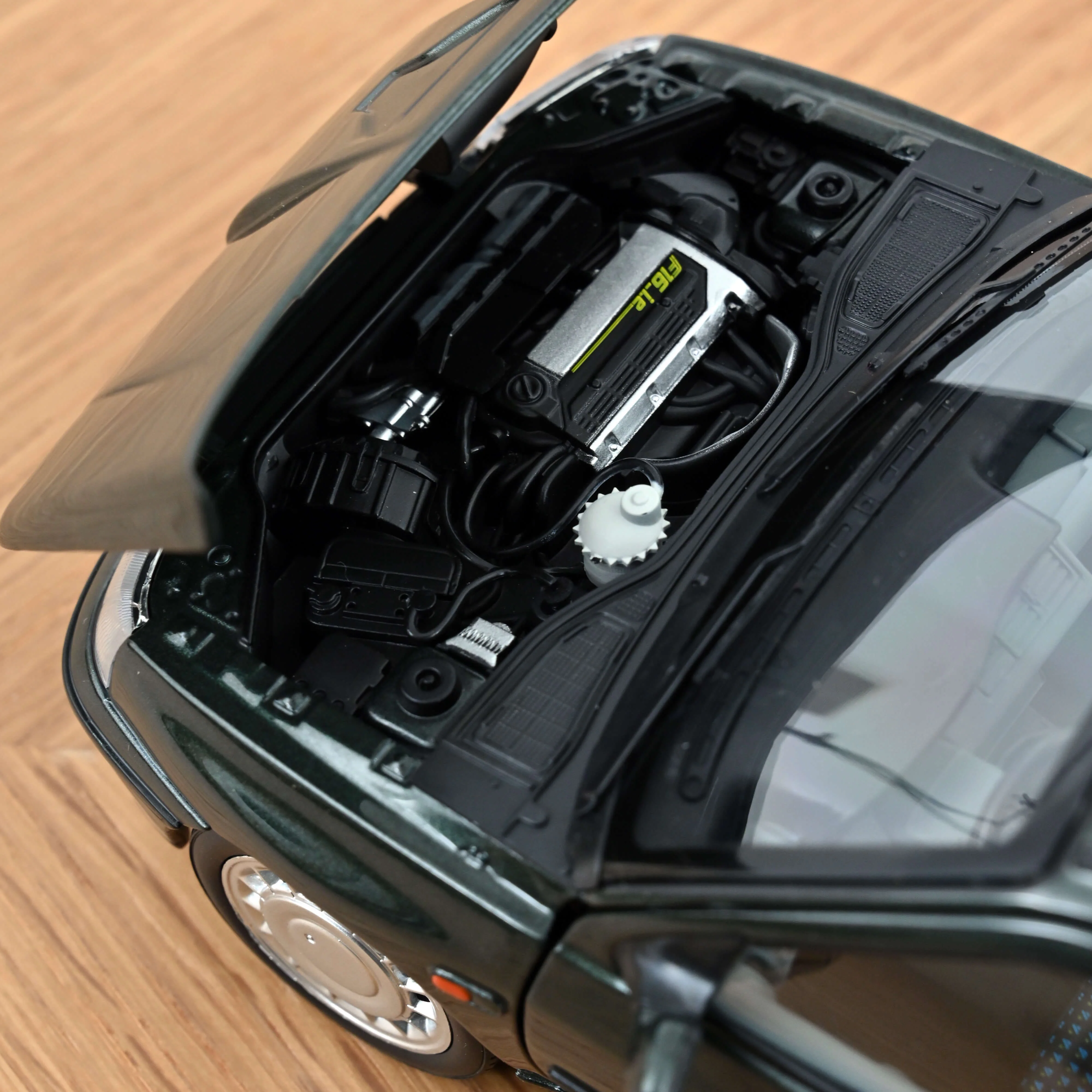 Renault Clio 16S 1992 Vert Tyrol 1/18 - 400pcs