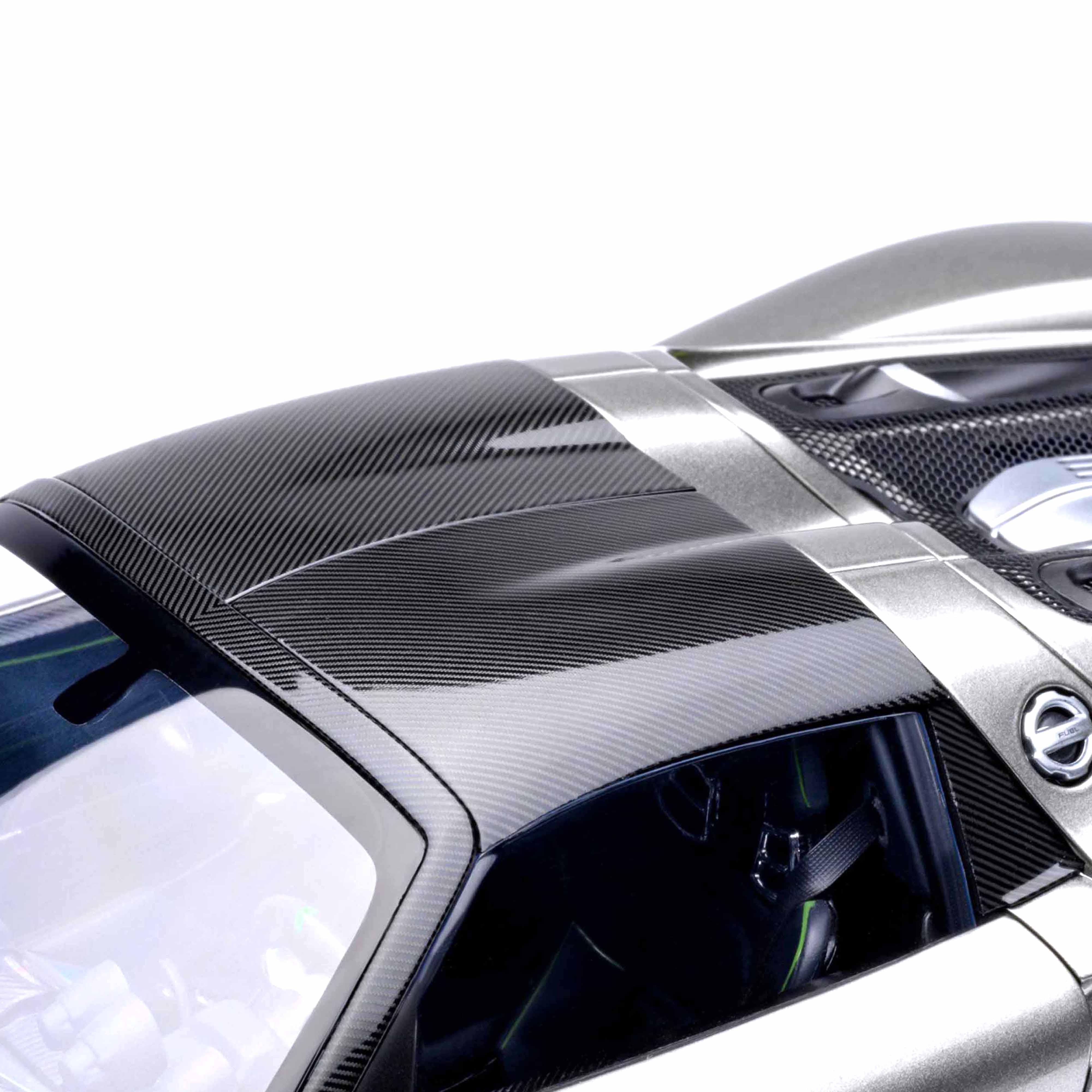 Porsche 918 Spyder Weissach Package Métal liquide argenté 1/18