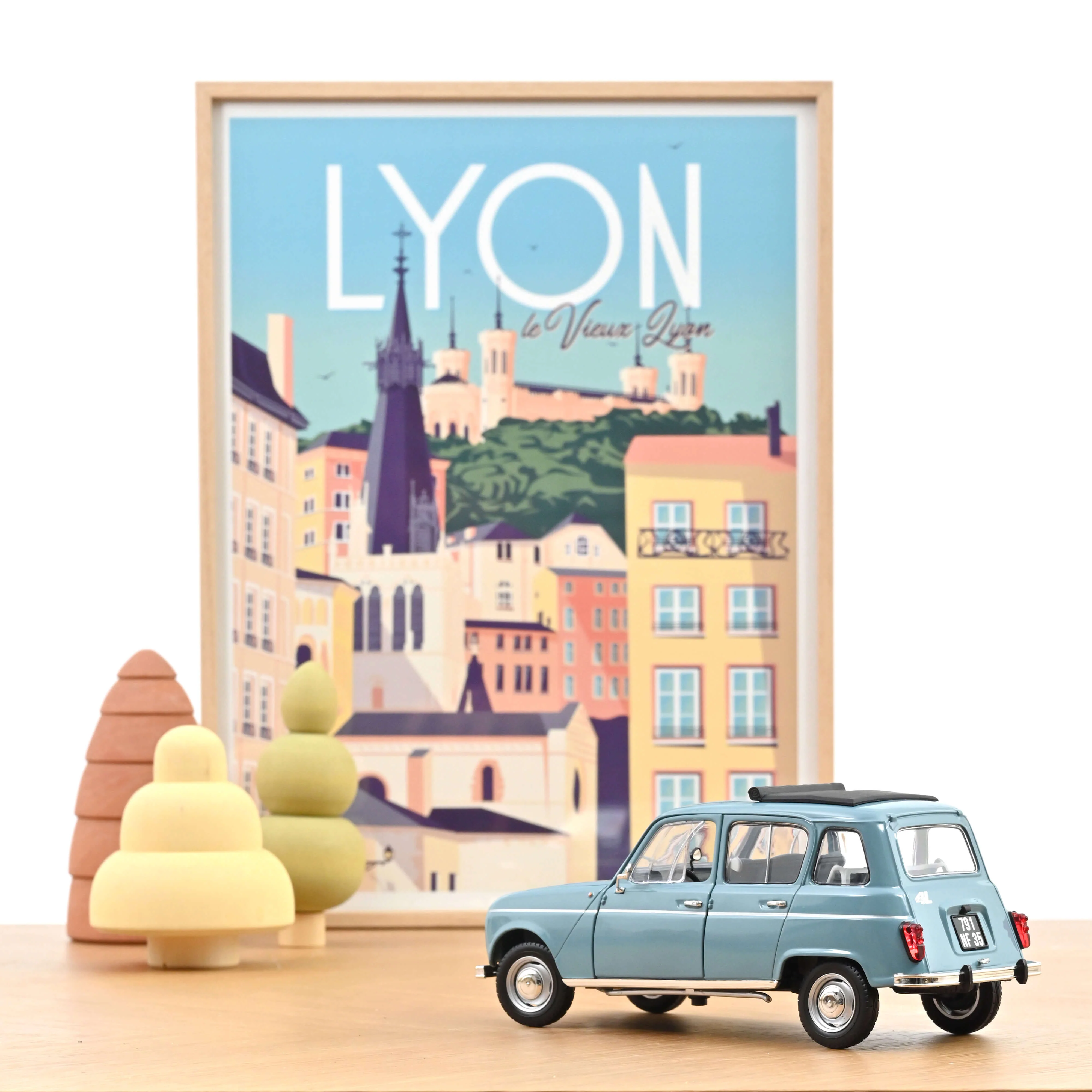 Renault 4L 1966 bleu français 1/18