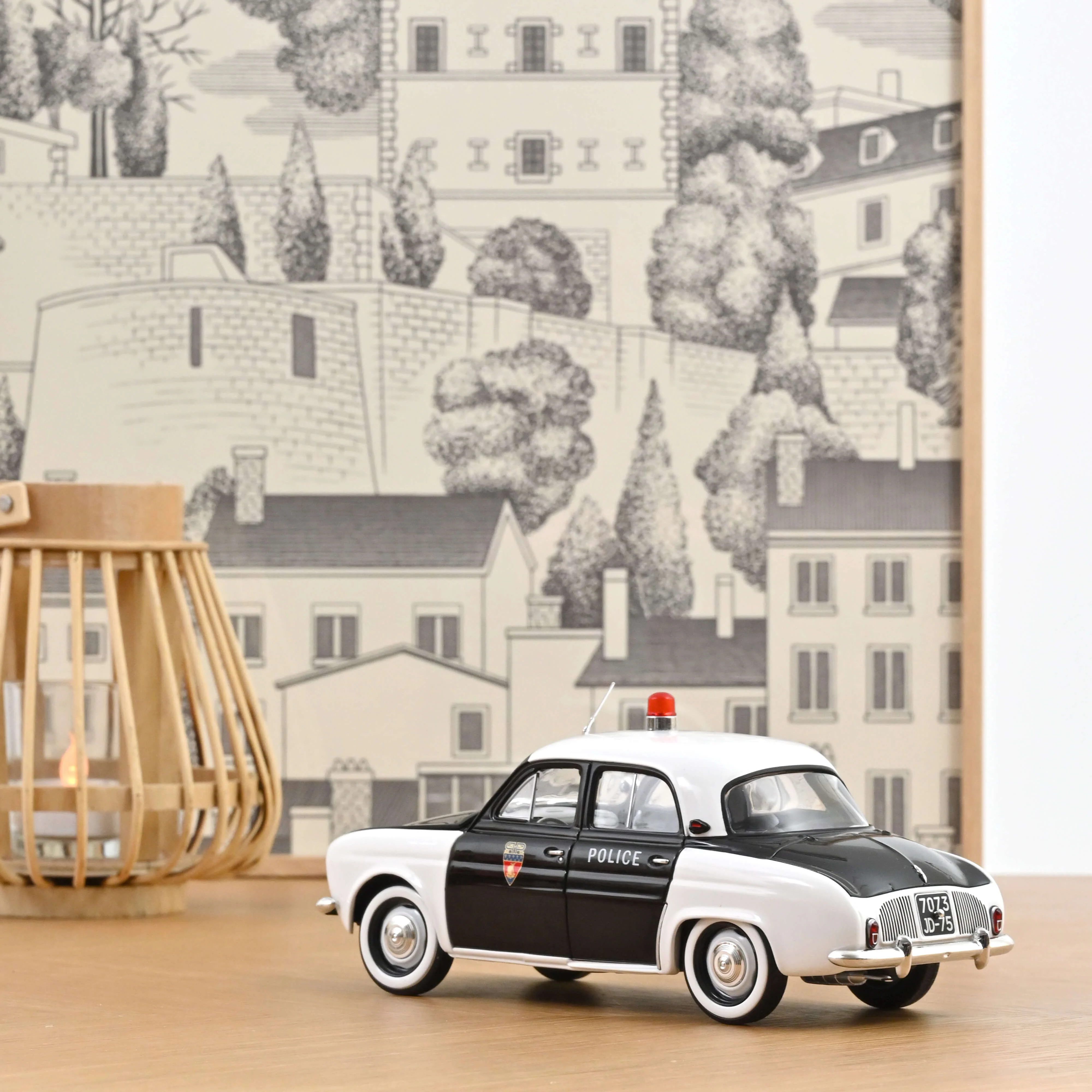 Renault Dauphine 1958 Police Pie 1/18 - 200pcs